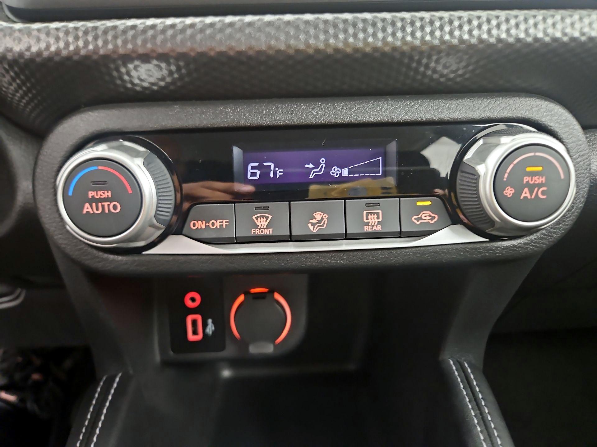 Thumbnail: 2020 Nissan Kicks - 14