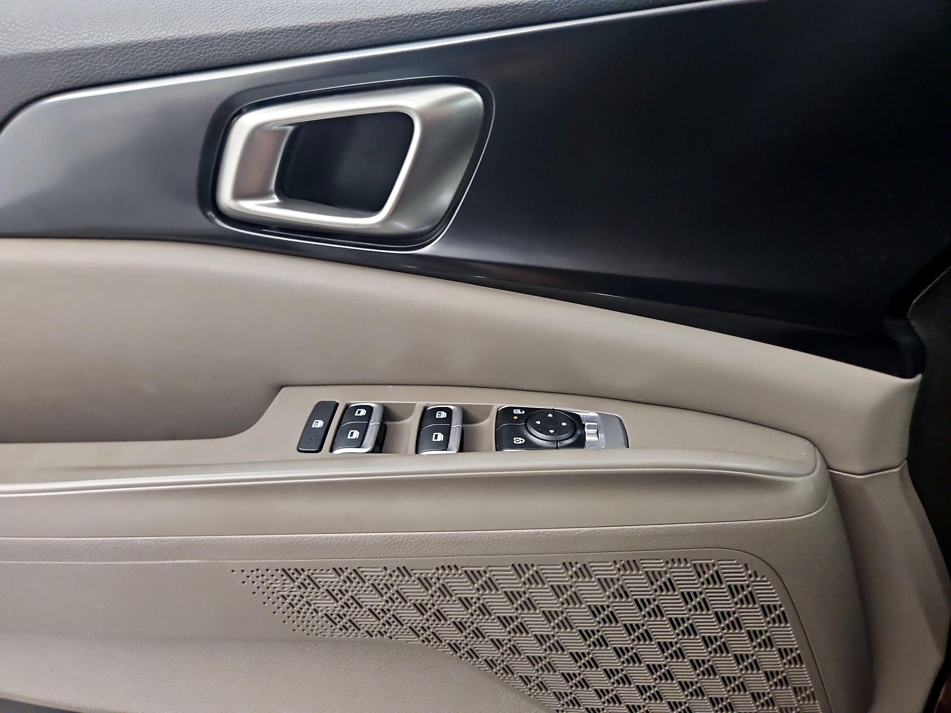 Thumbnail: 2025 Kia Carnival - 10