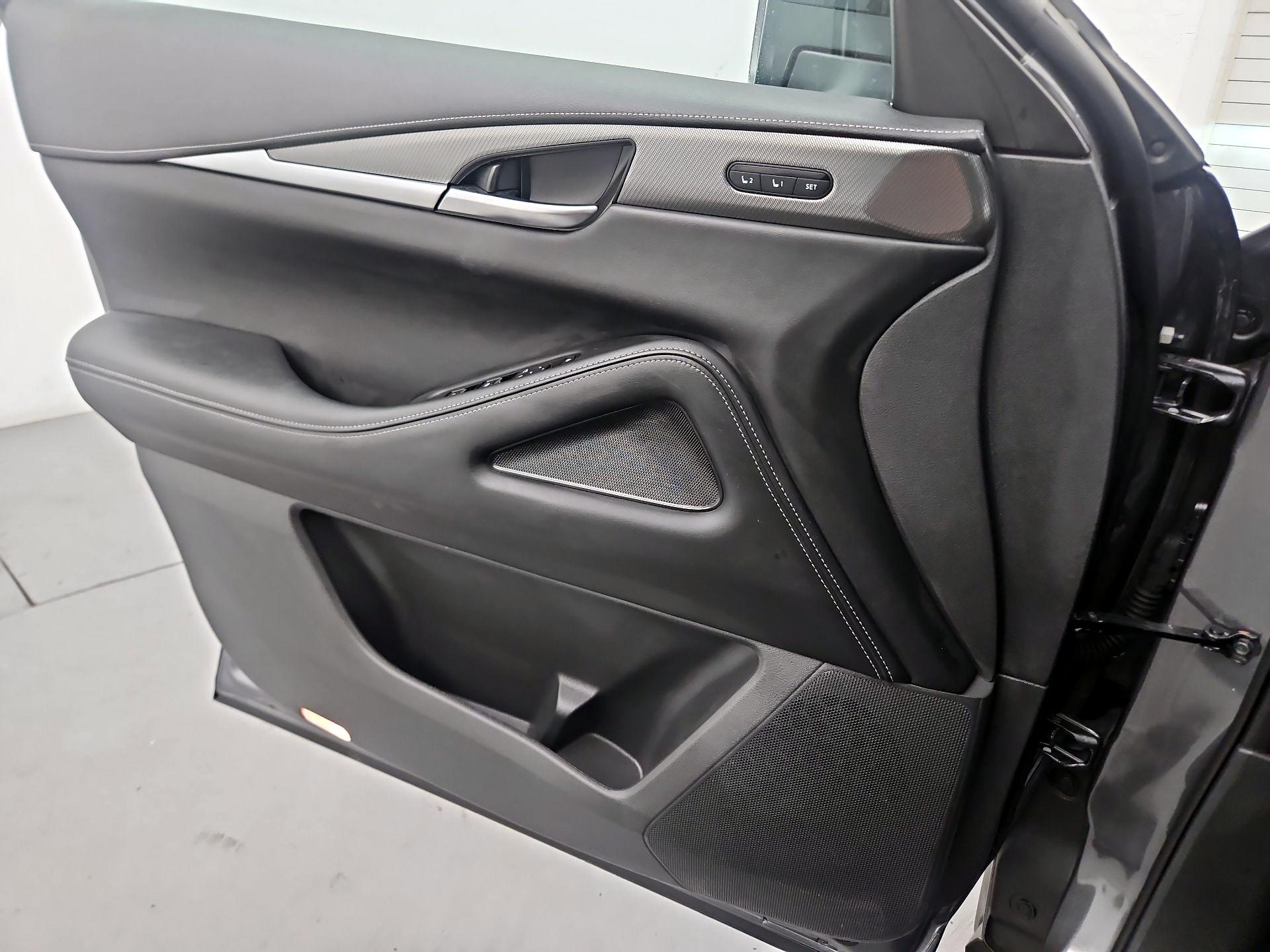 Thumbnail: 2023 INFINITI QX60 - 12