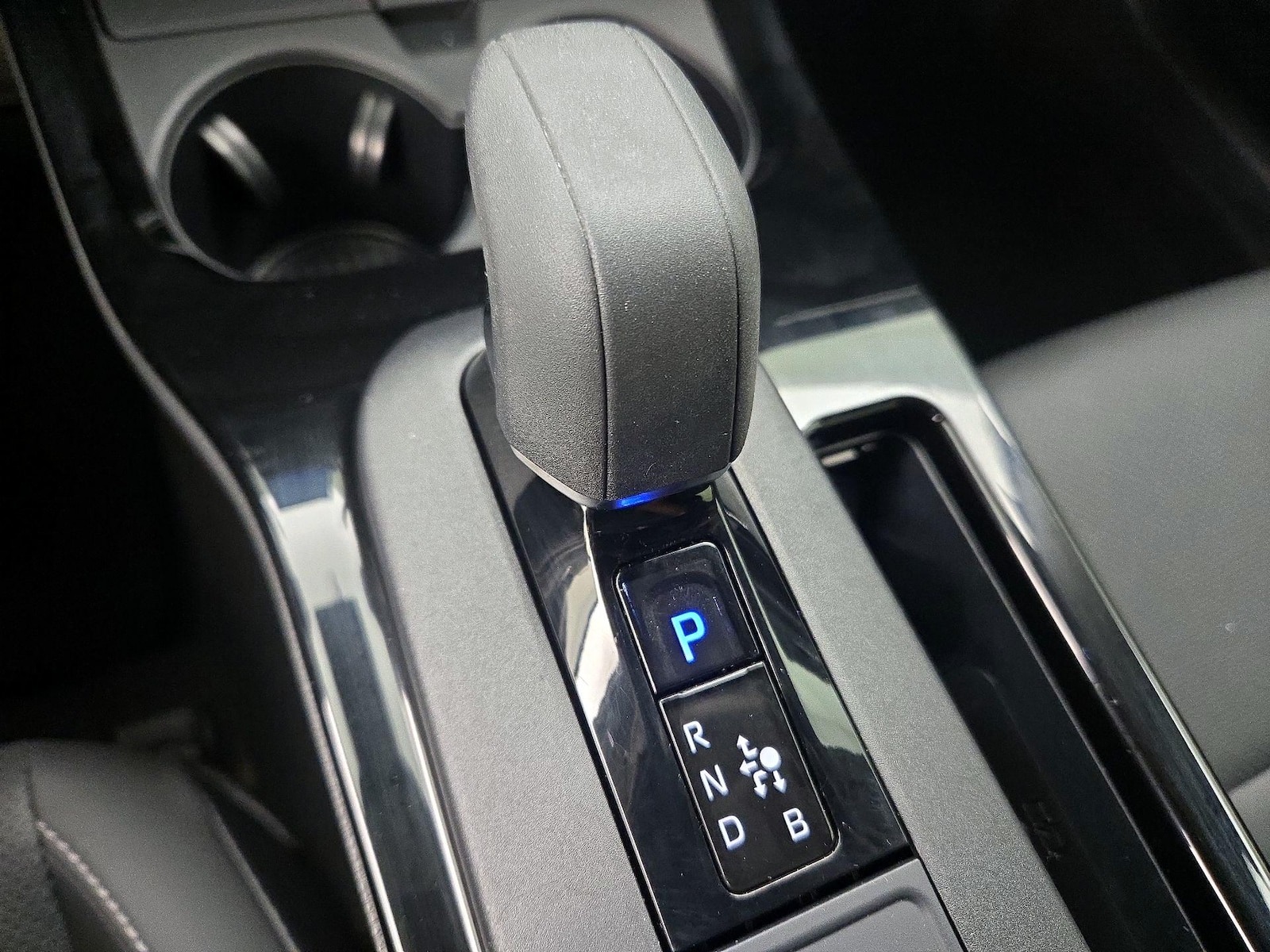 2023 Toyota Prius Limited - Photo 18