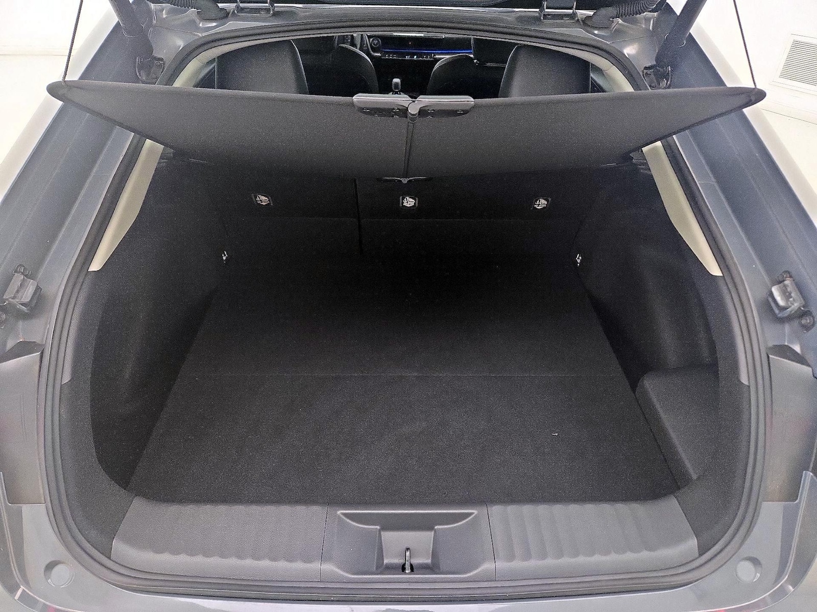 2023 Toyota Prius Limited - Photo 22