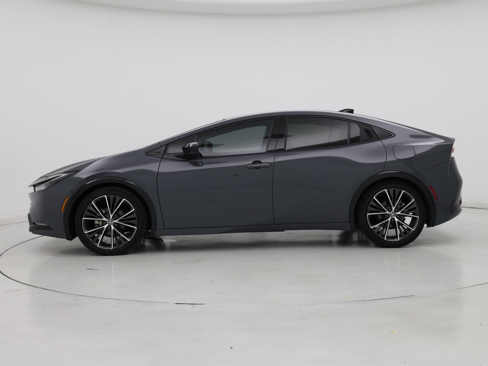 2023 Toyota Prius Limited - Photo 4