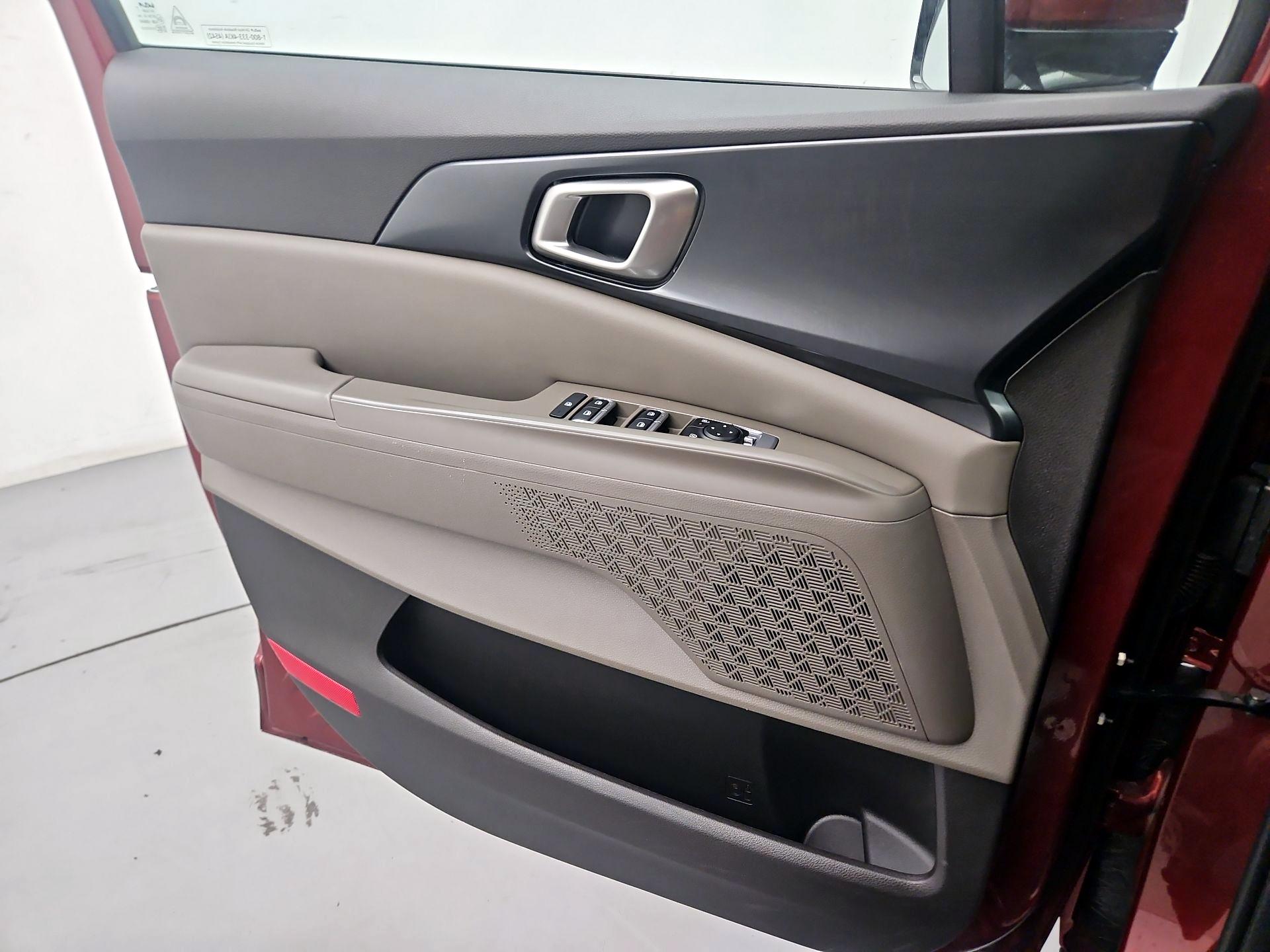 Thumbnail: 2025 Kia Carnival - 10