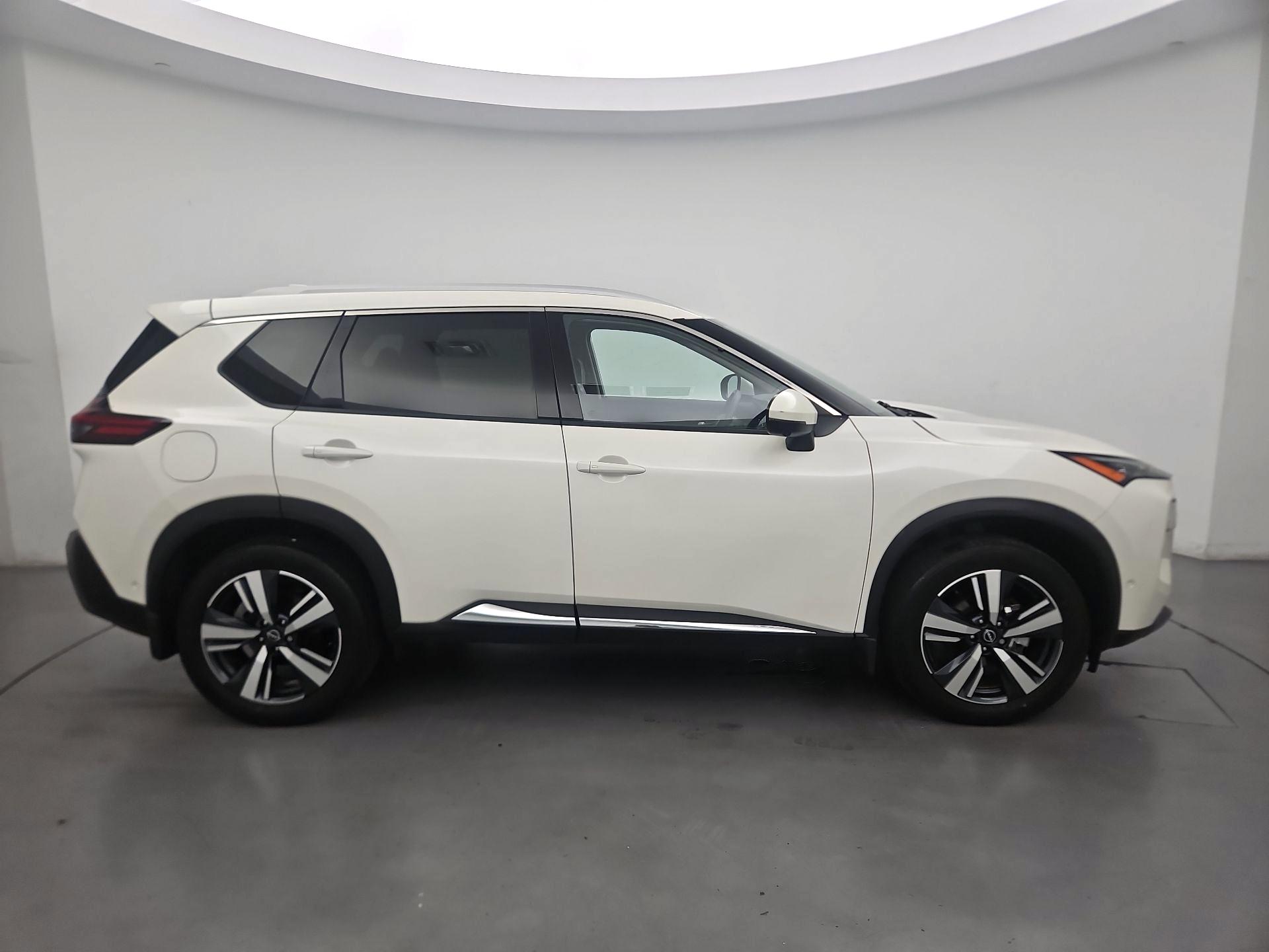 Thumbnail: 2023 Nissan Rogue - 4