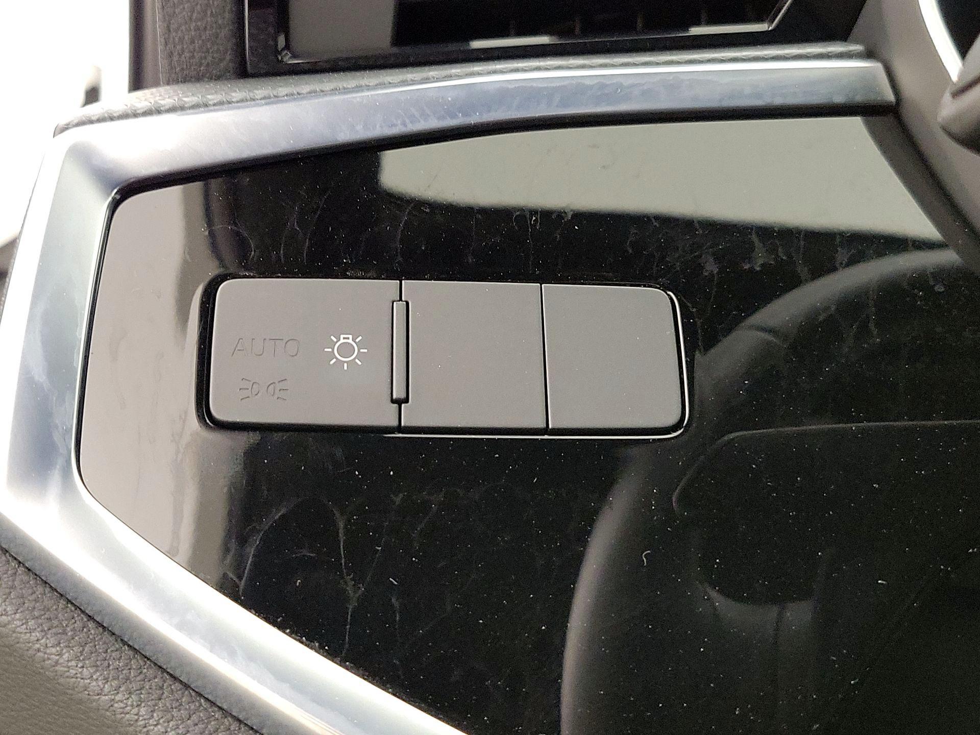 Thumbnail: 2021 Audi Q3 - 13