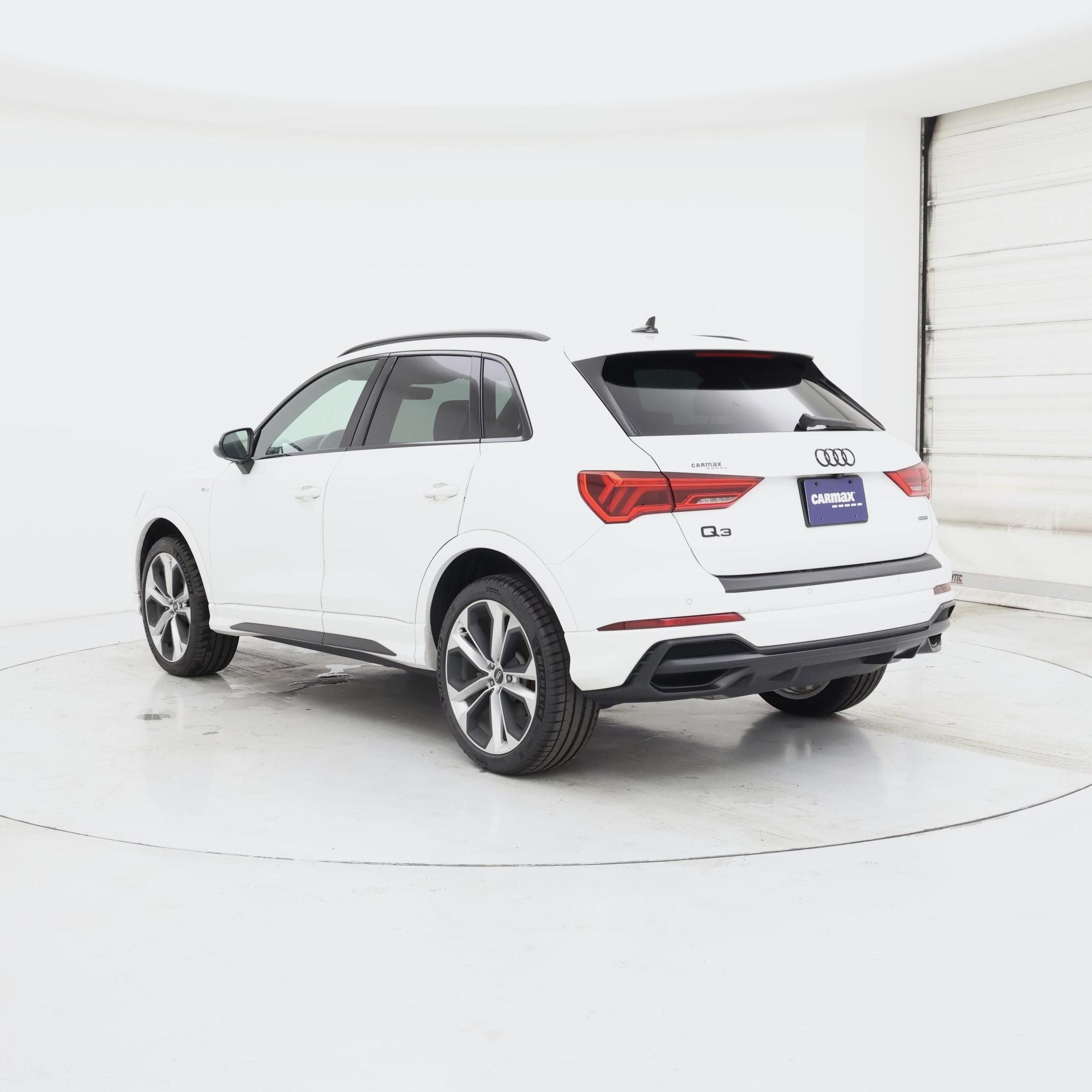 Thumbnail: 2021 Audi Q3 - 2