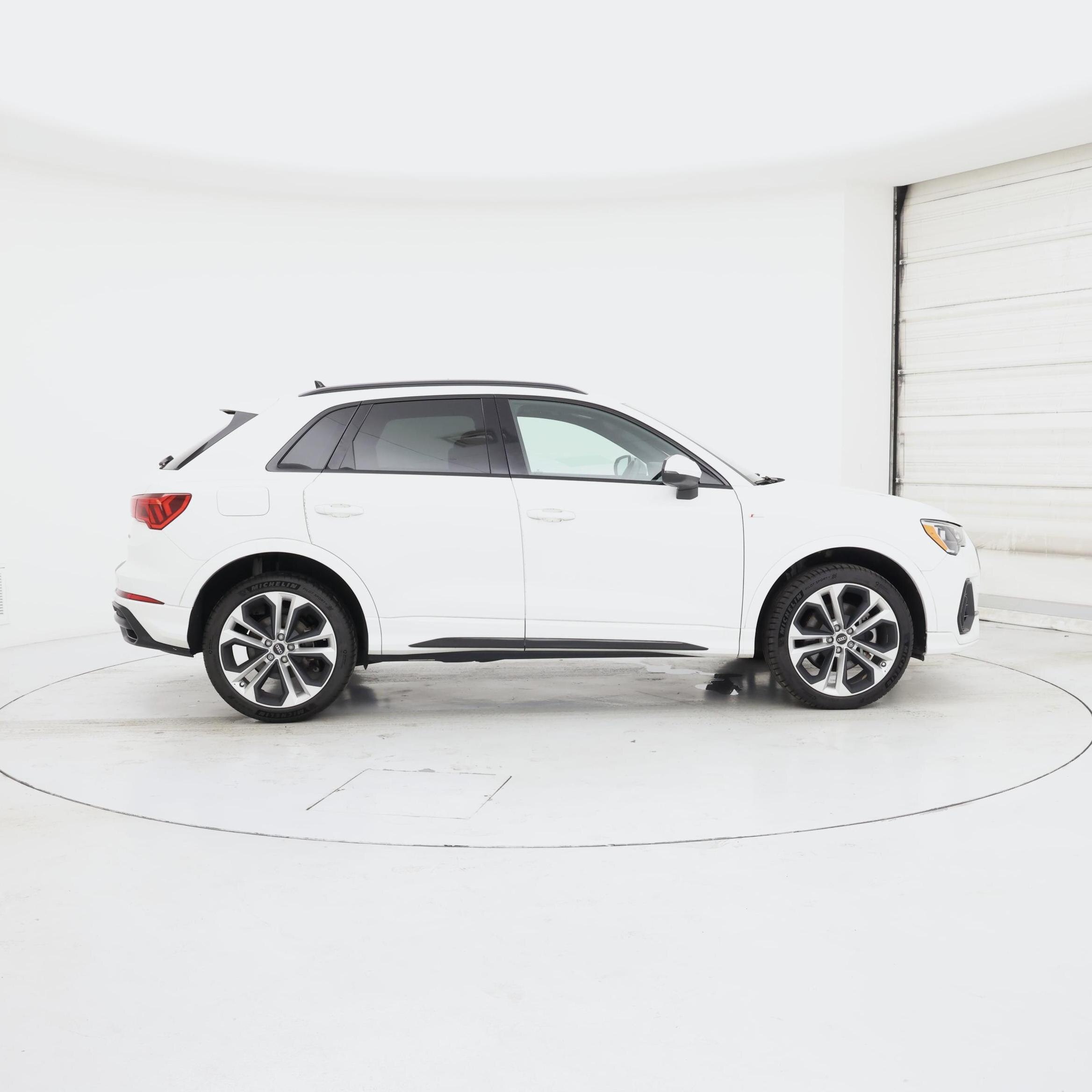 Thumbnail: 2021 Audi Q3 - 7