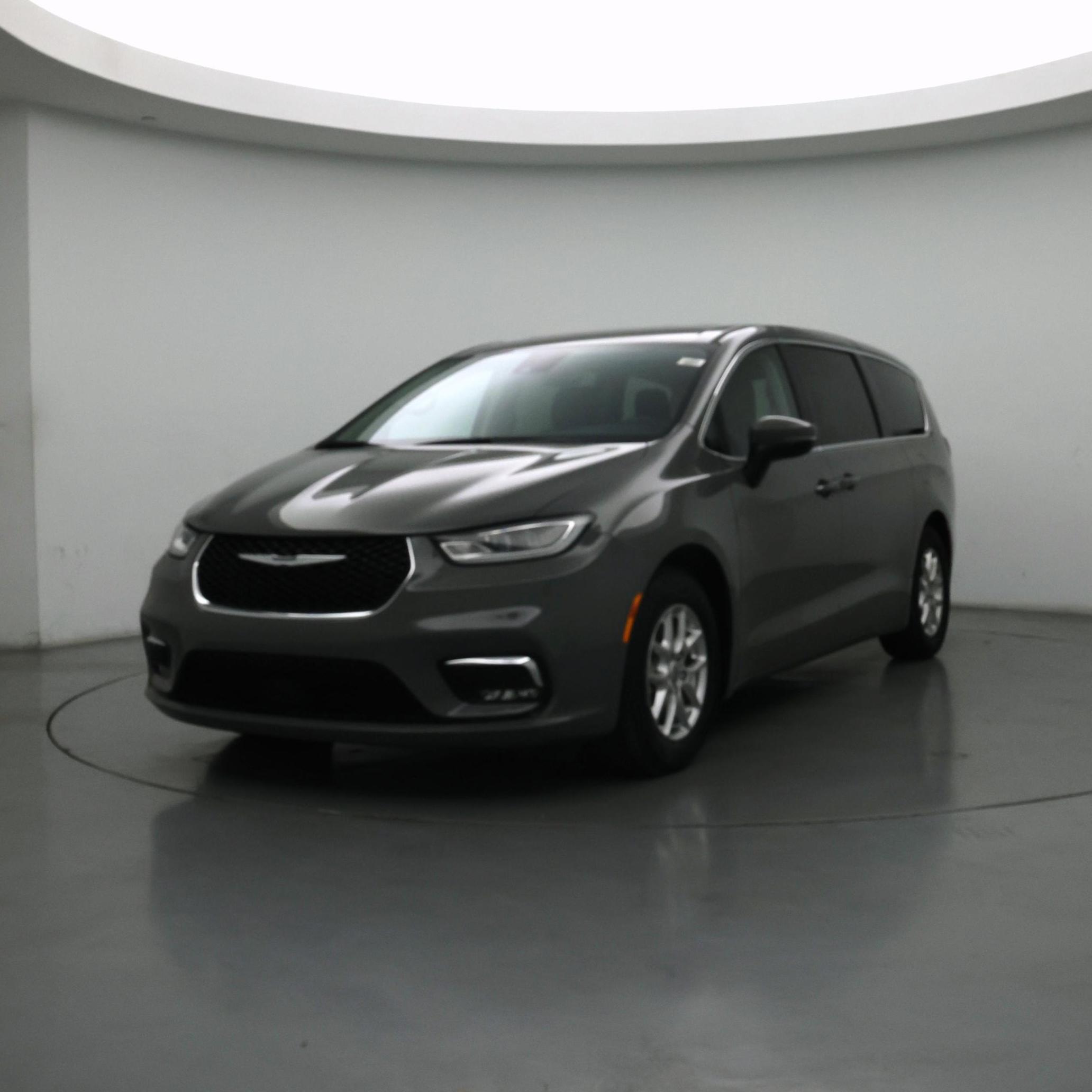 Thumbnail: 2023 Chrysler Pacifica - 4