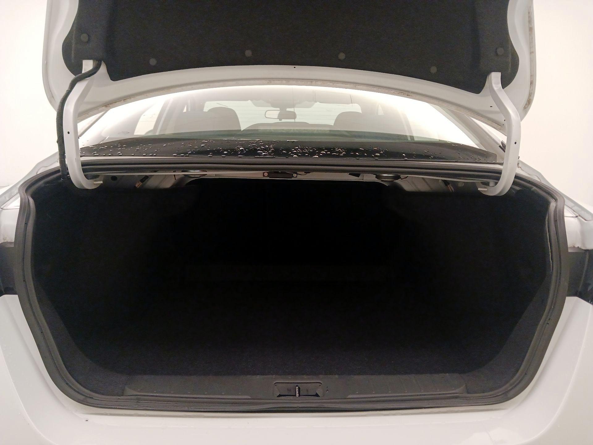 Thumbnail: 2023 Nissan Sentra - 20