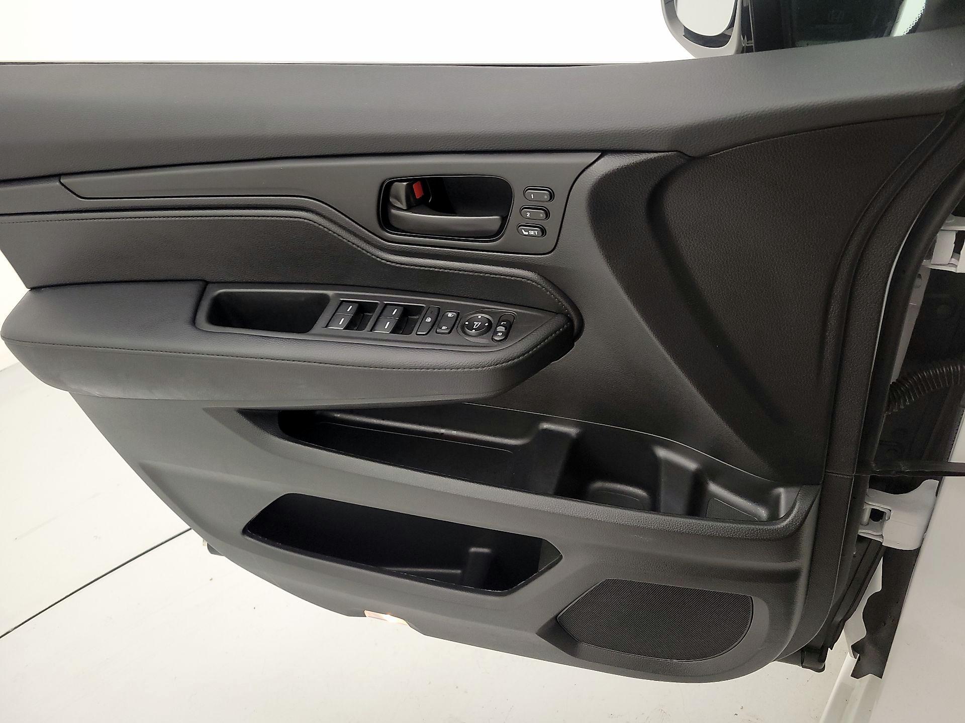 Thumbnail: 2025 Honda Odyssey - 12