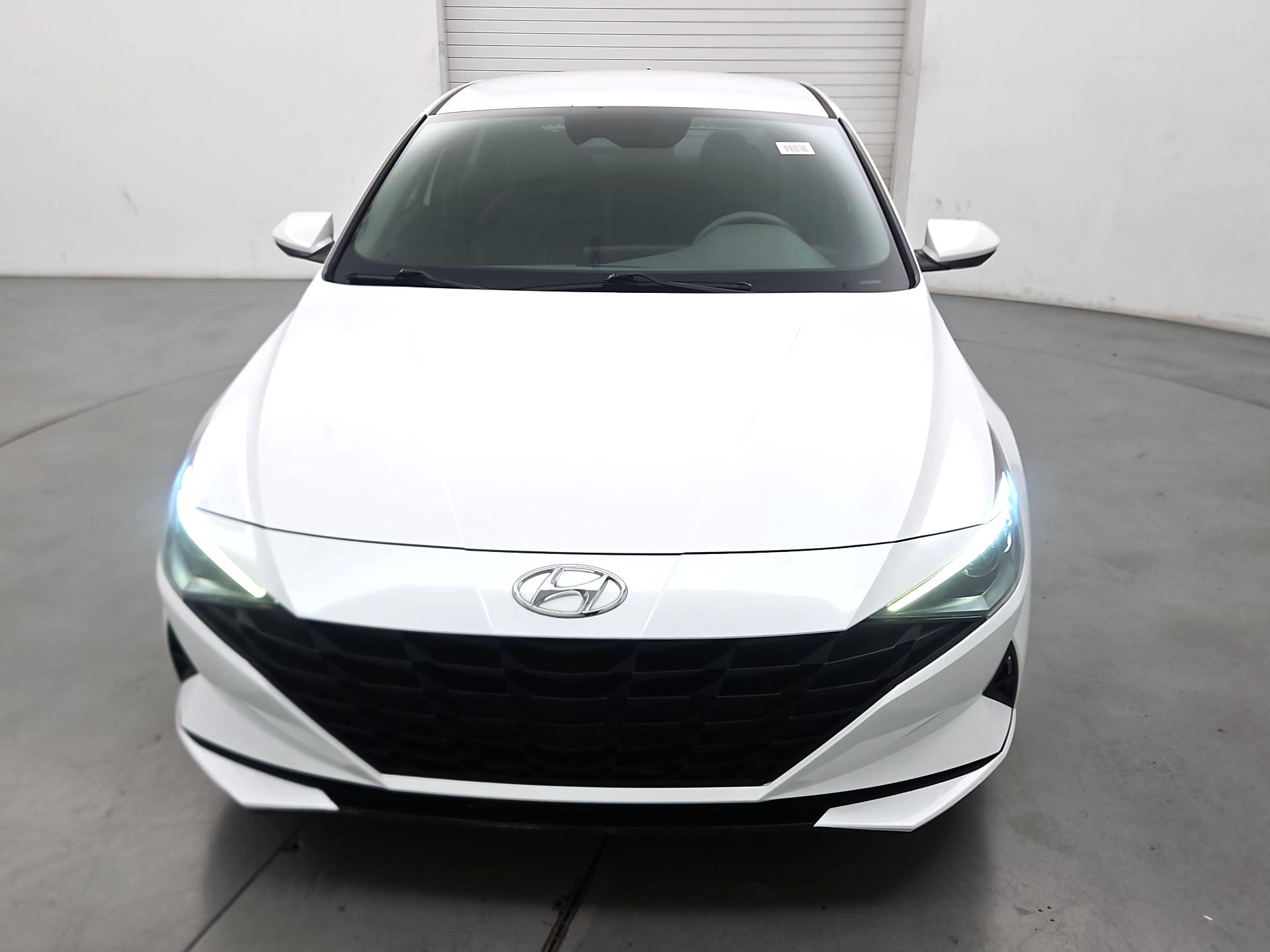 Thumbnail: 2021 Hyundai Elantra - 2