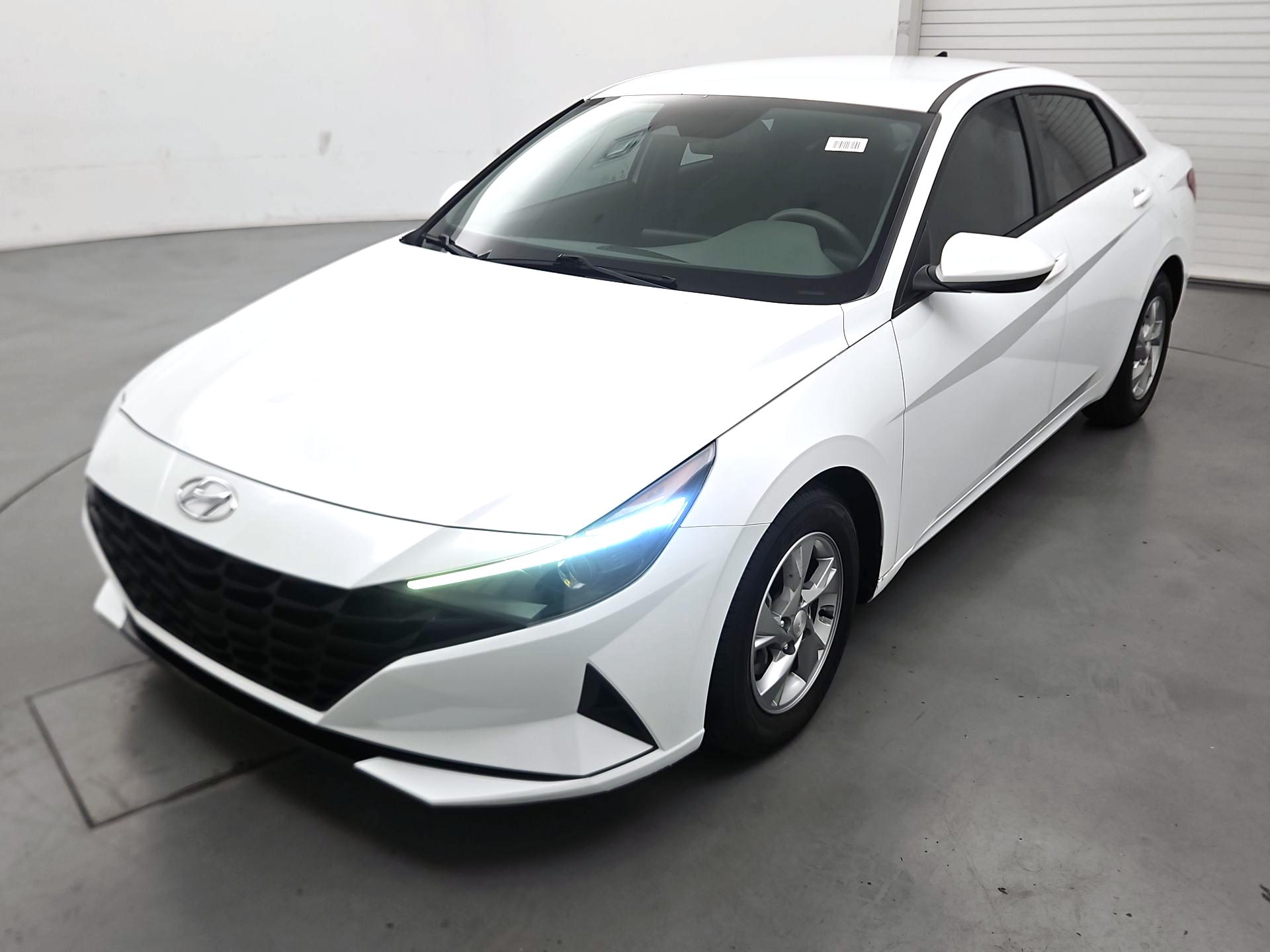 Thumbnail: 2021 Hyundai Elantra - 3