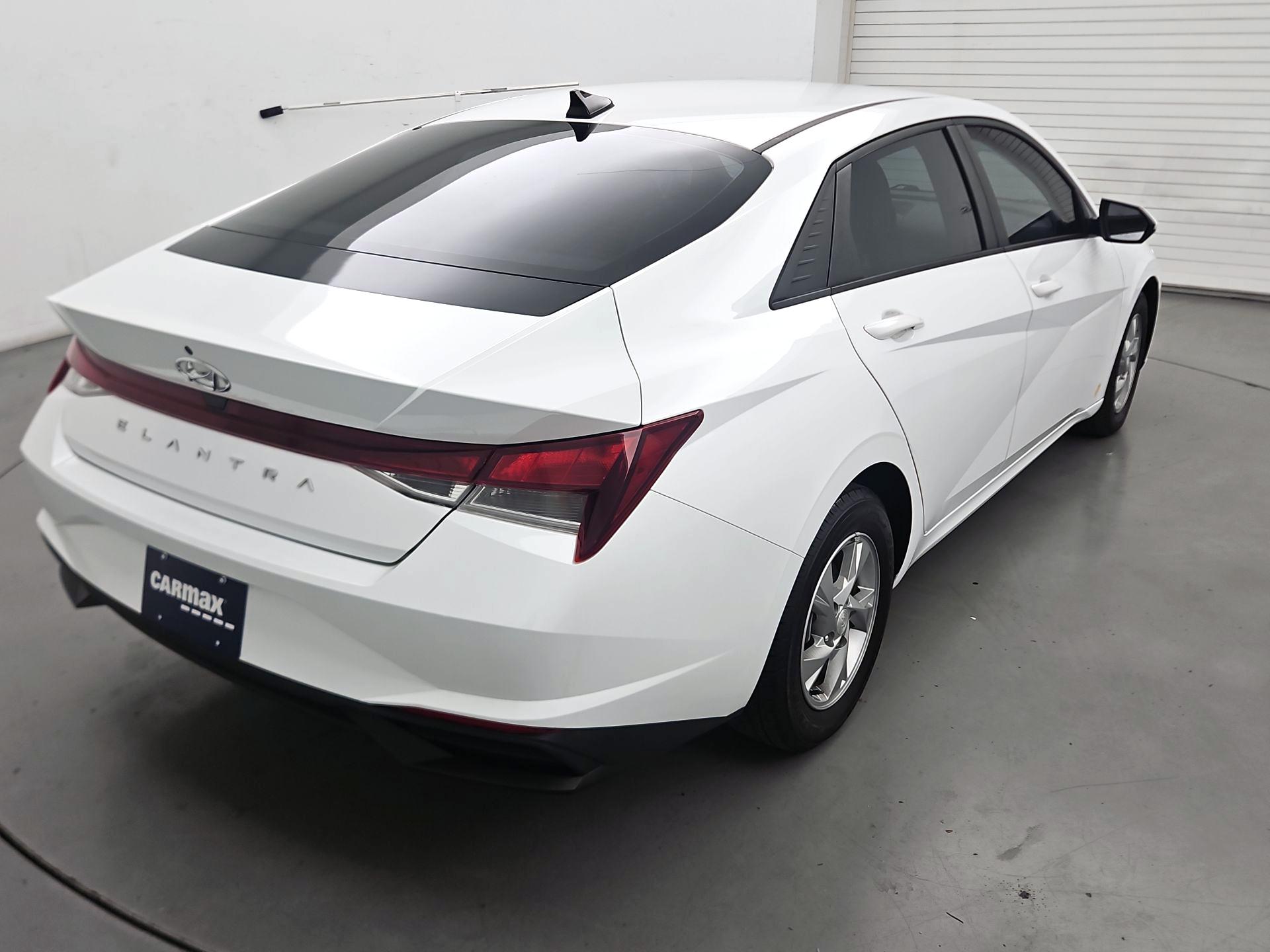 Thumbnail: 2021 Hyundai Elantra - 5