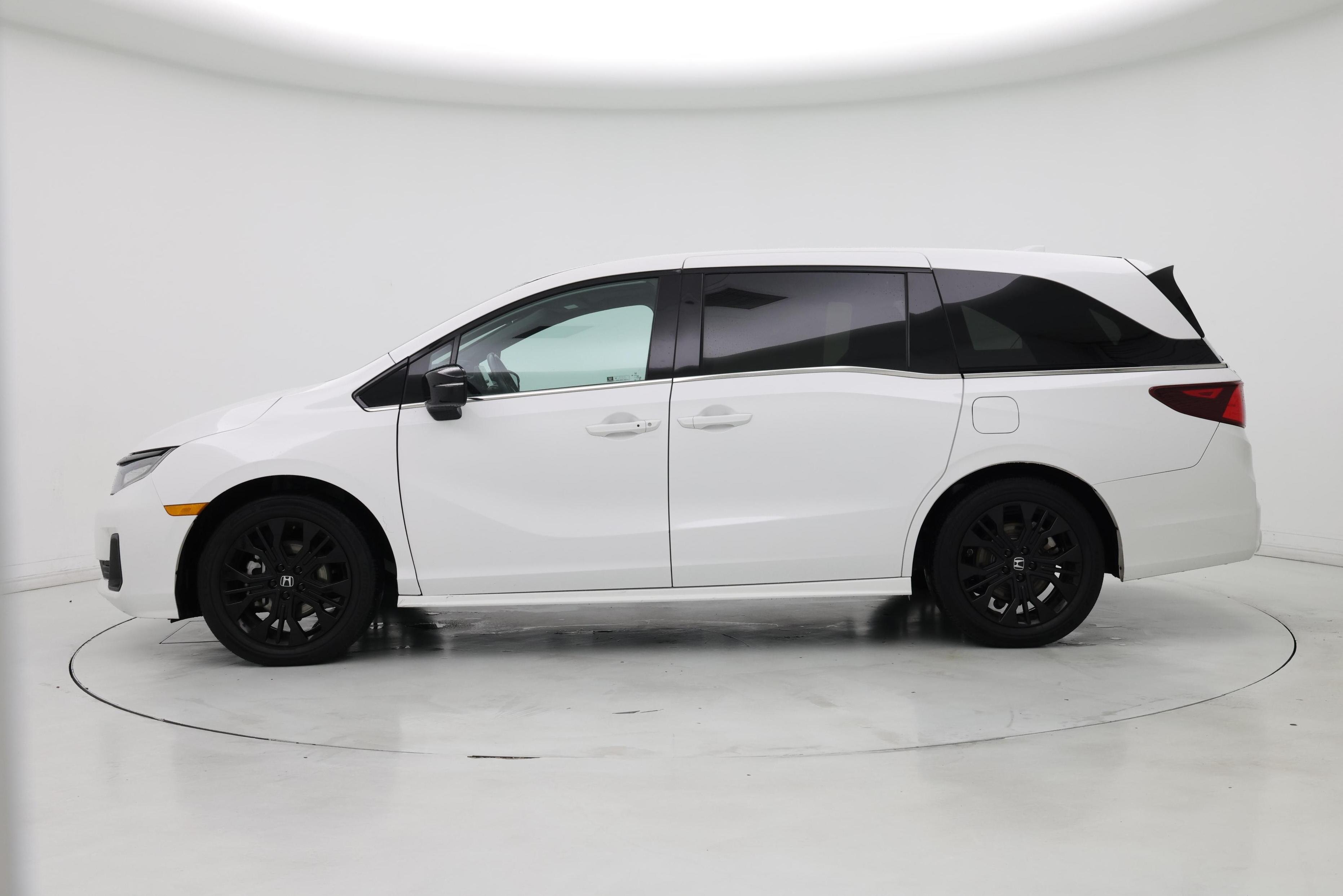 Thumbnail: 2025 Honda Odyssey - 3