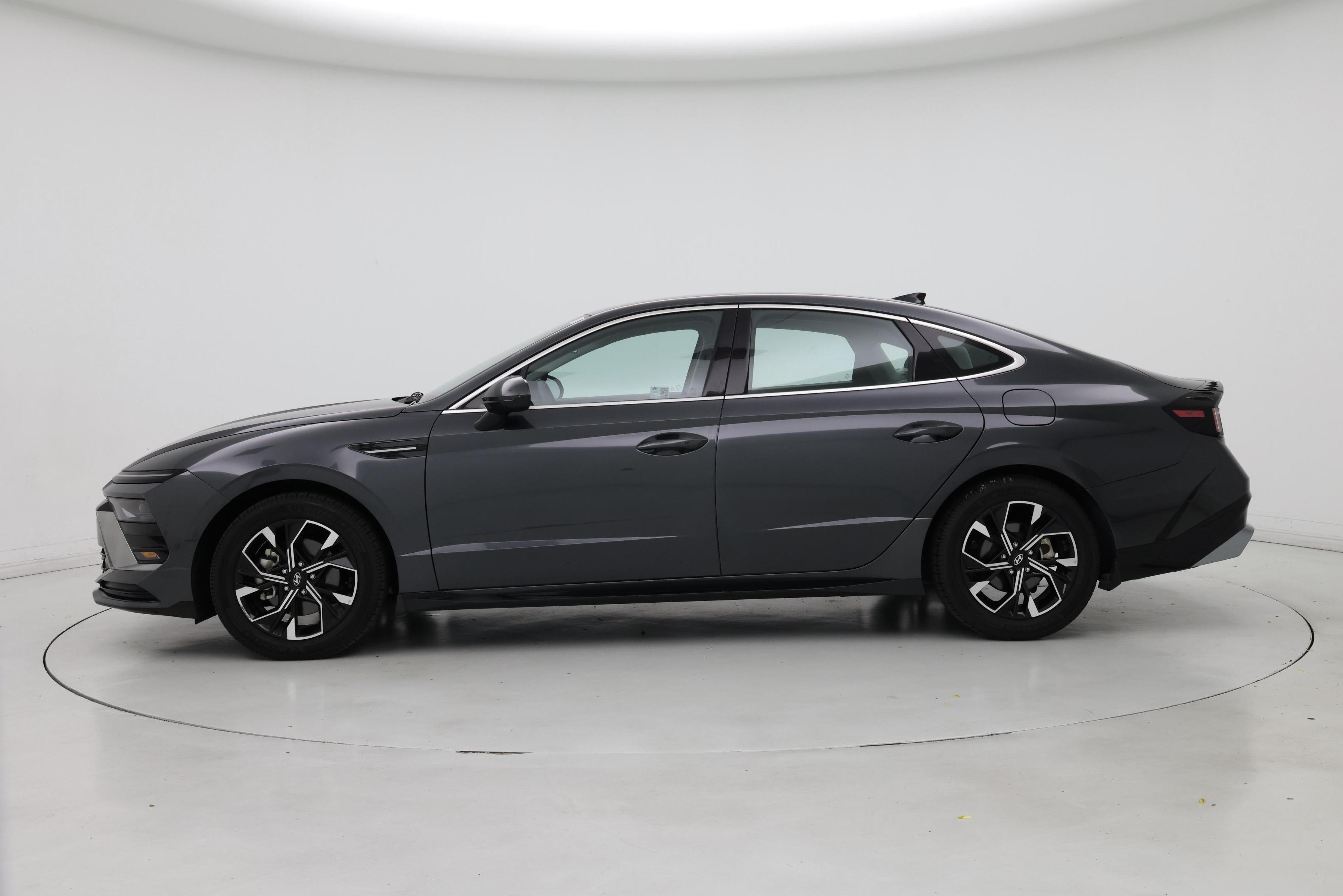 Thumbnail: 2024 Hyundai Sonata - 3