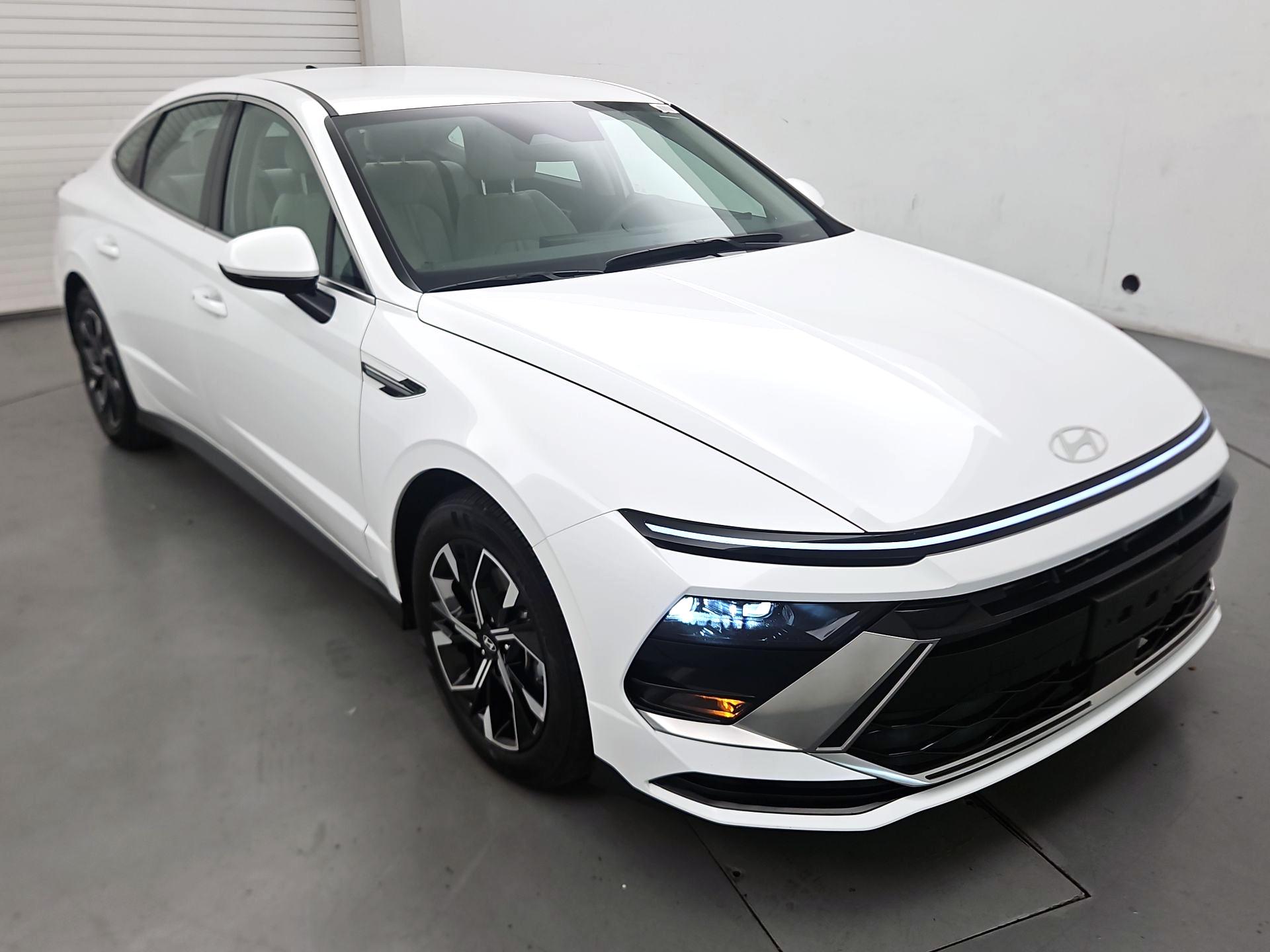 Thumbnail: 2025 Hyundai Sonata - 1