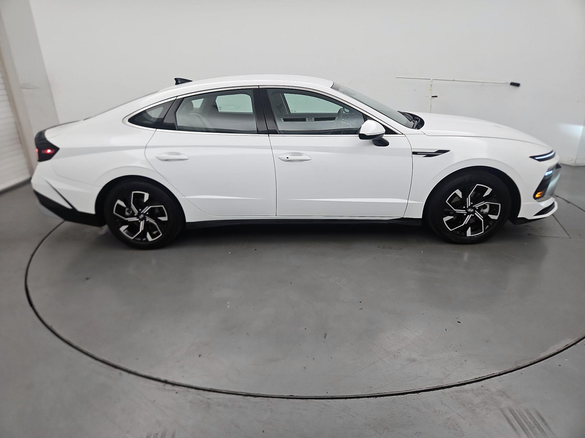 Thumbnail: 2025 Hyundai Sonata - 4