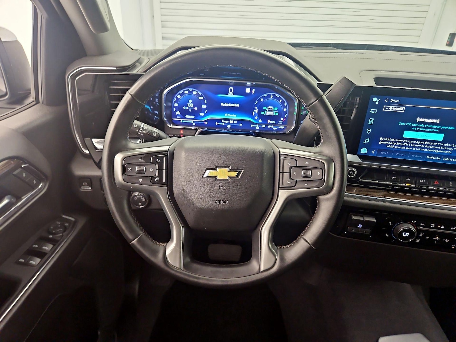 2023 Chevrolet Silverado 1500 LT - Photo 11