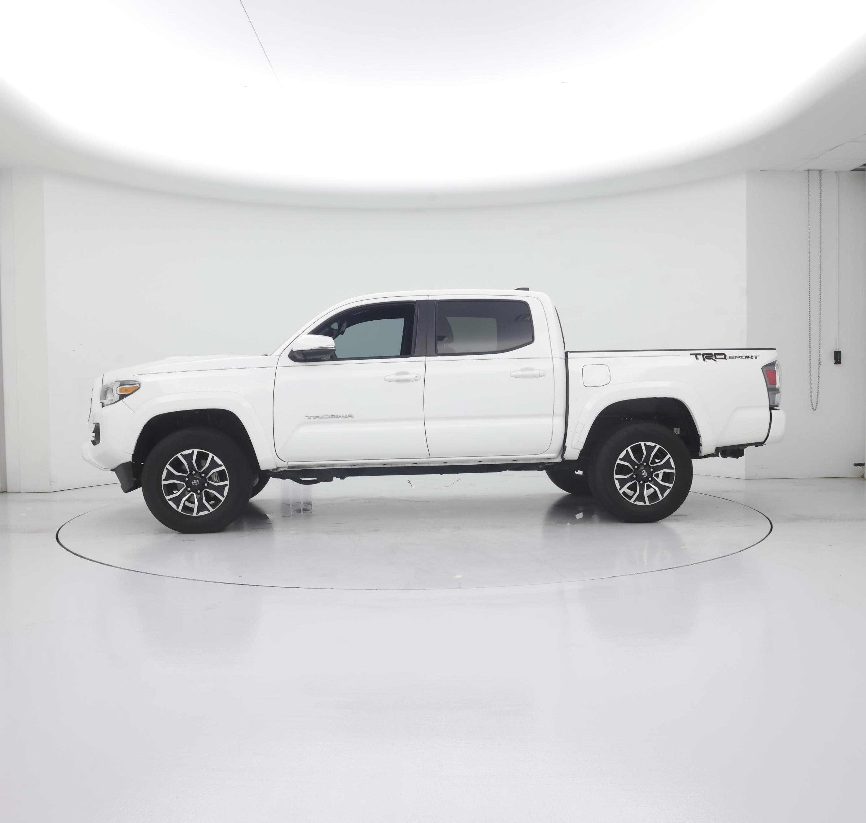 Thumbnail: 2023 Toyota Tacoma - 3