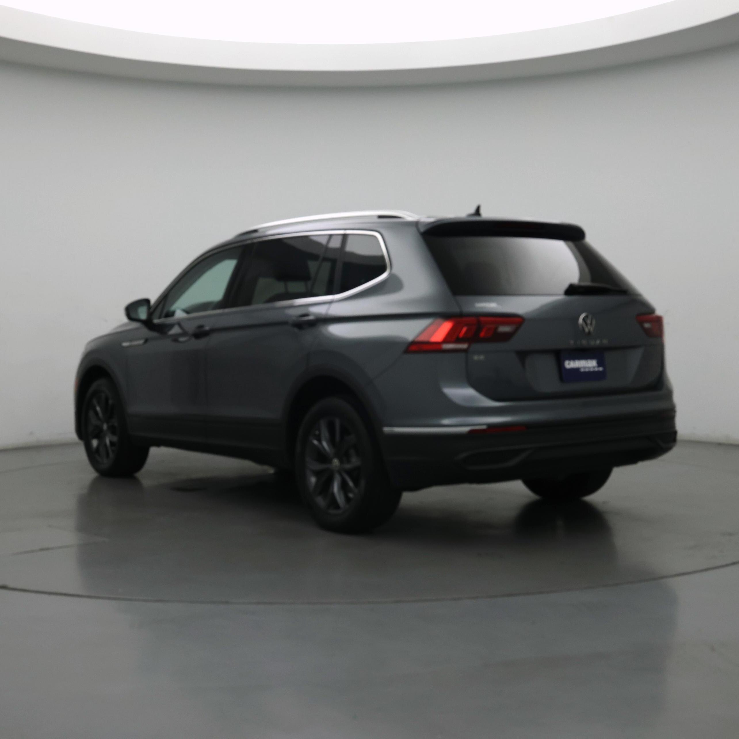 Thumbnail: 2022 Volkswagen Tiguan - 2