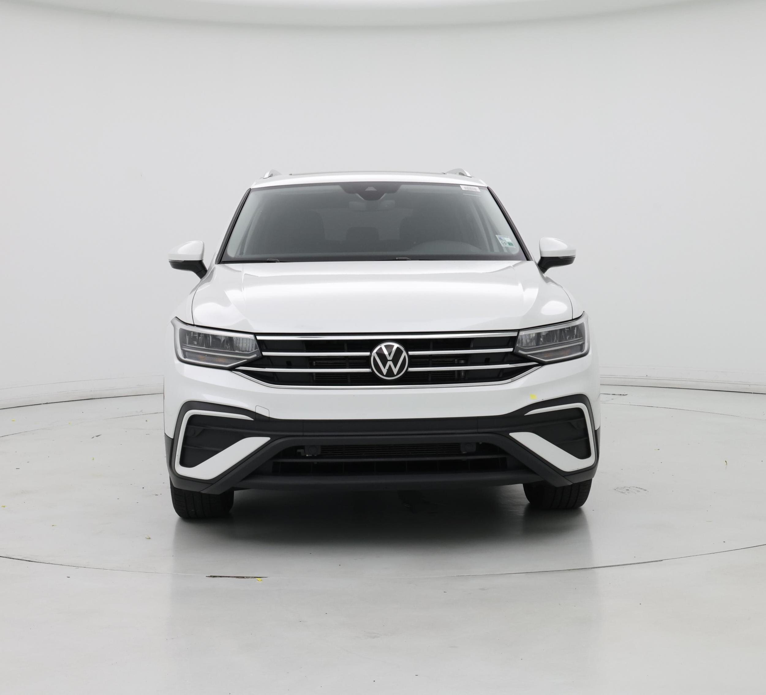 Thumbnail: 2023 Volkswagen Tiguan - 5