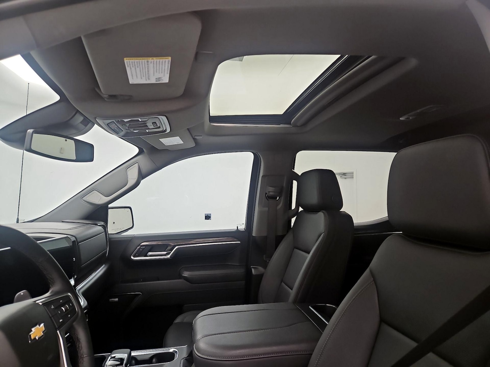 2025 Chevrolet Silverado 1500 LTZ - Photo 20