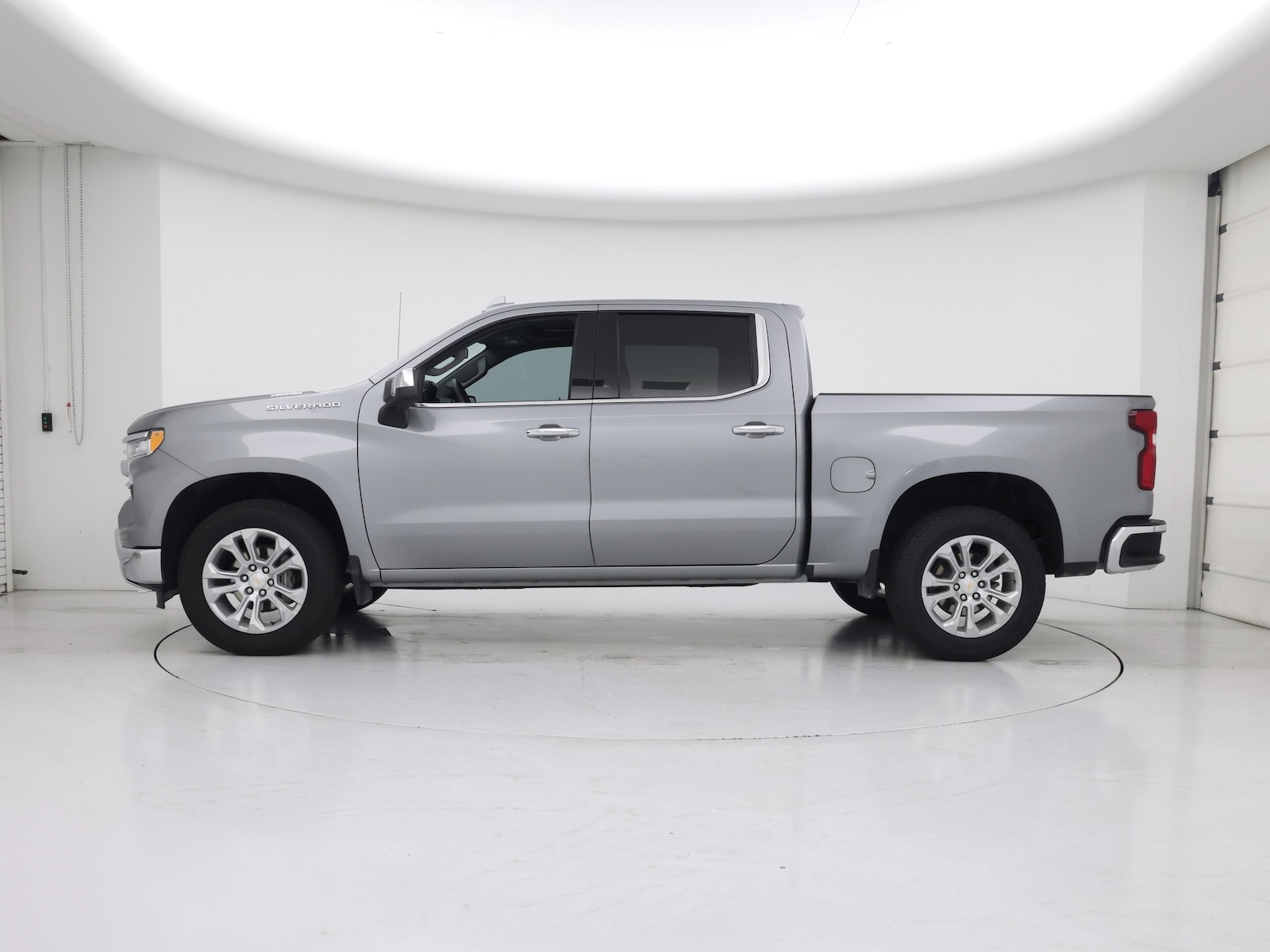 2025 Chevrolet Silverado 1500 LTZ - Photo 4