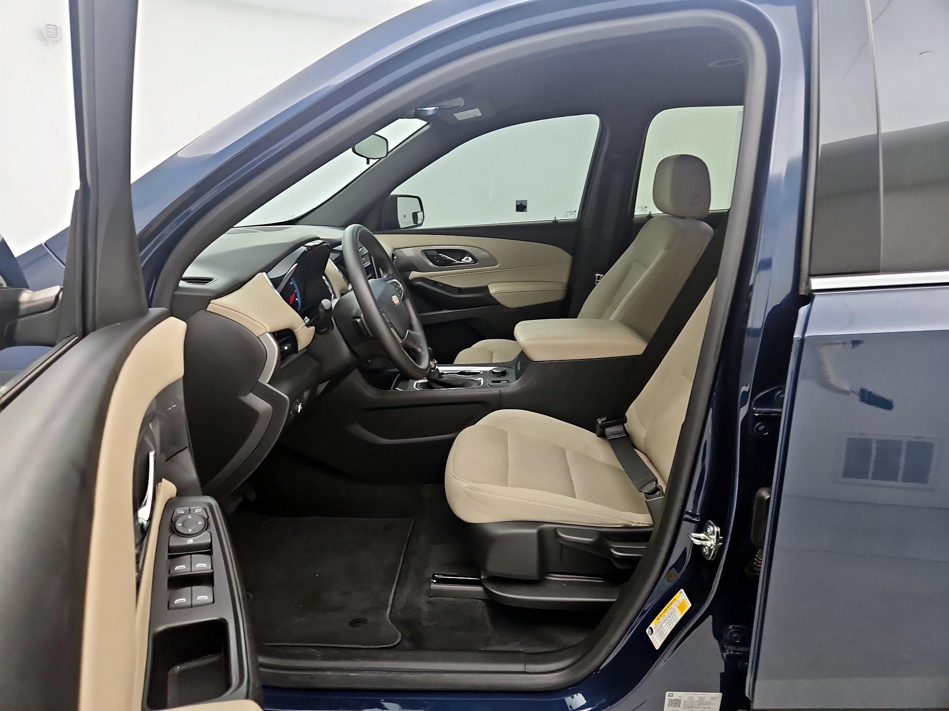 Thumbnail: 2023 Chevrolet Traverse - 11