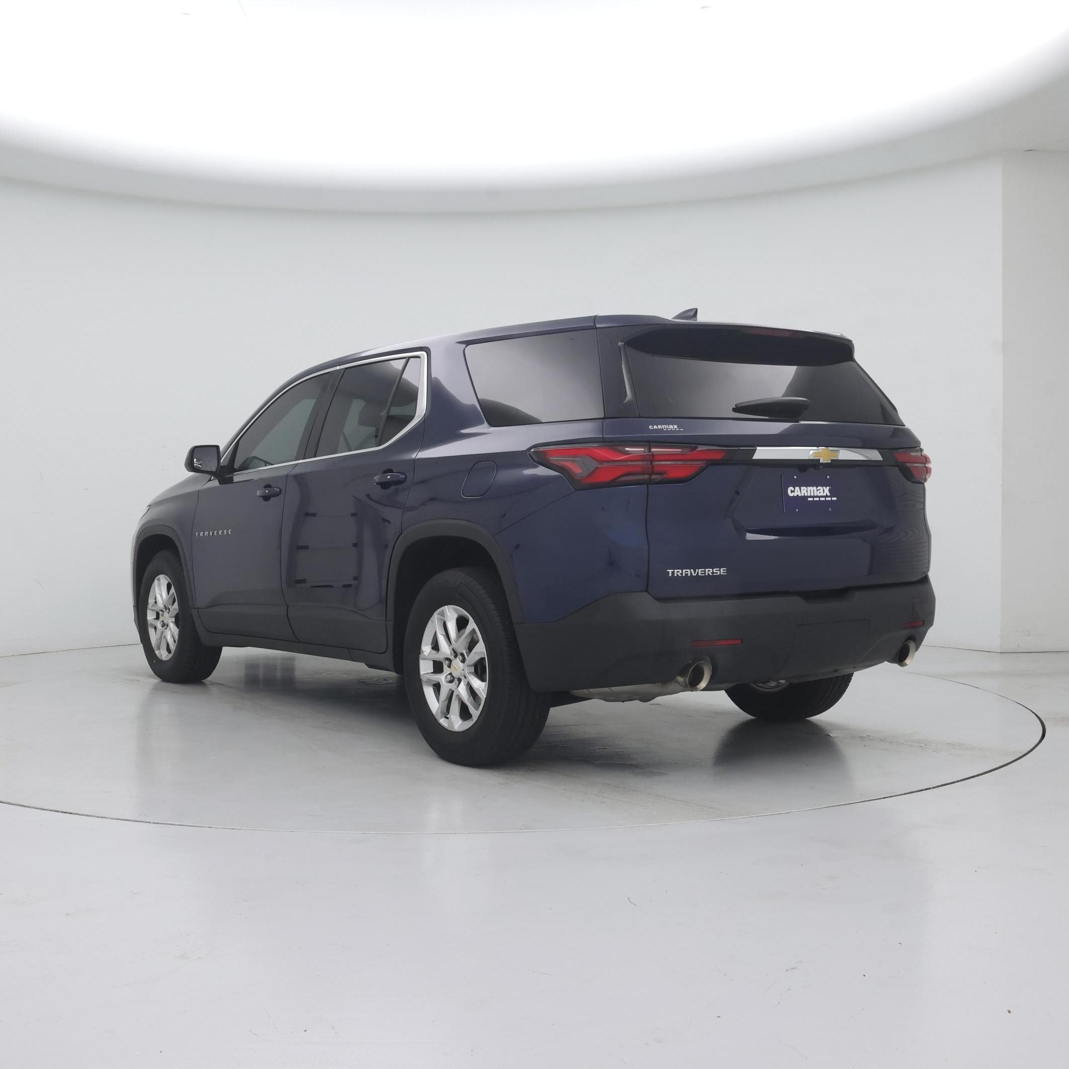 Thumbnail: 2023 Chevrolet Traverse - 2