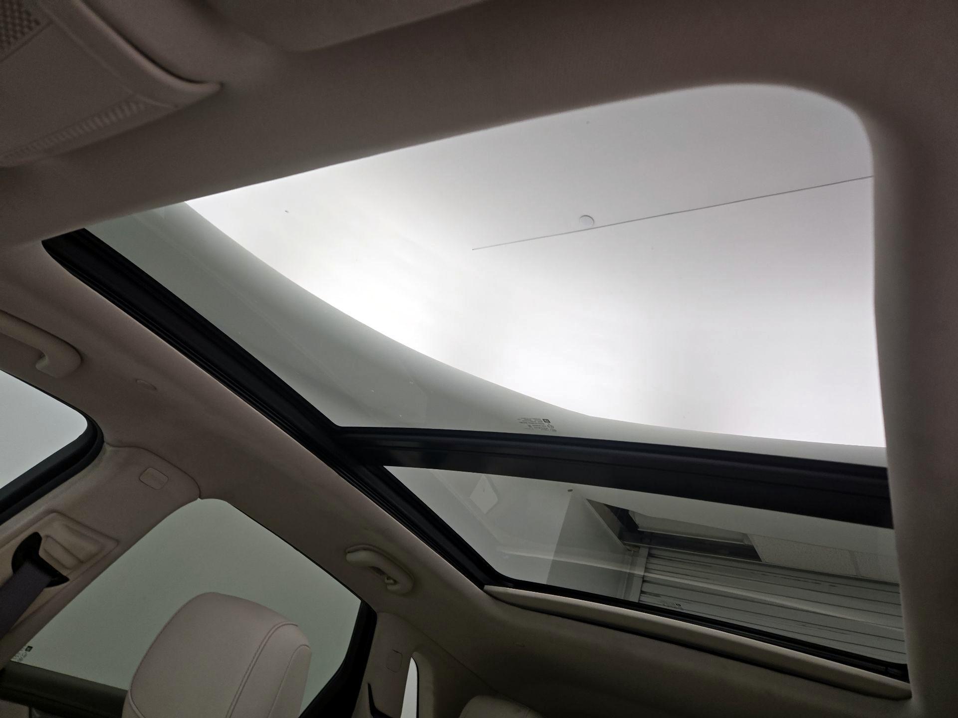 Thumbnail: 2022 Cadillac XT5 - 17