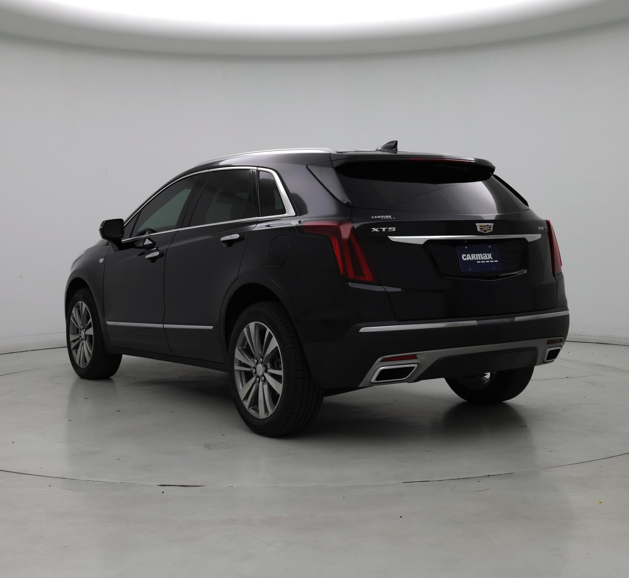 Thumbnail: 2022 Cadillac XT5 - 2