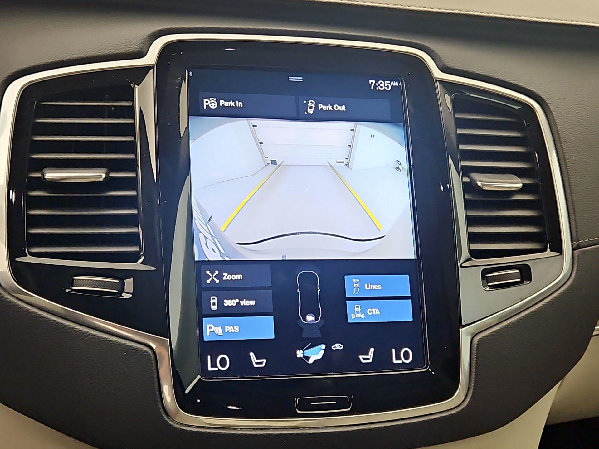 Thumbnail: 2022 Volvo XC90 - 15