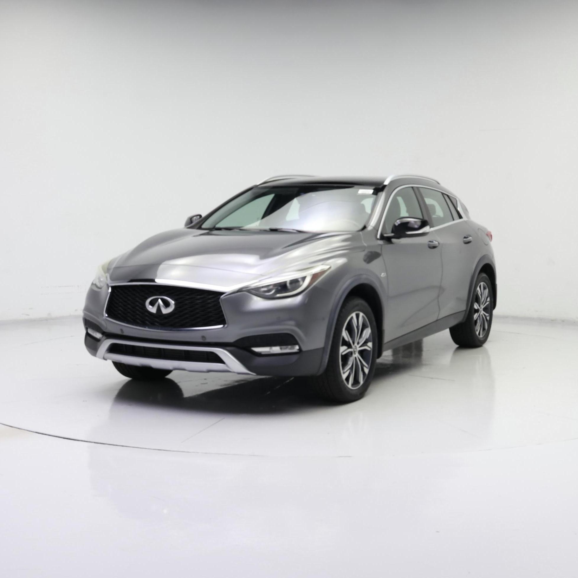 Thumbnail: 2018 INFINITI QX30 - 4