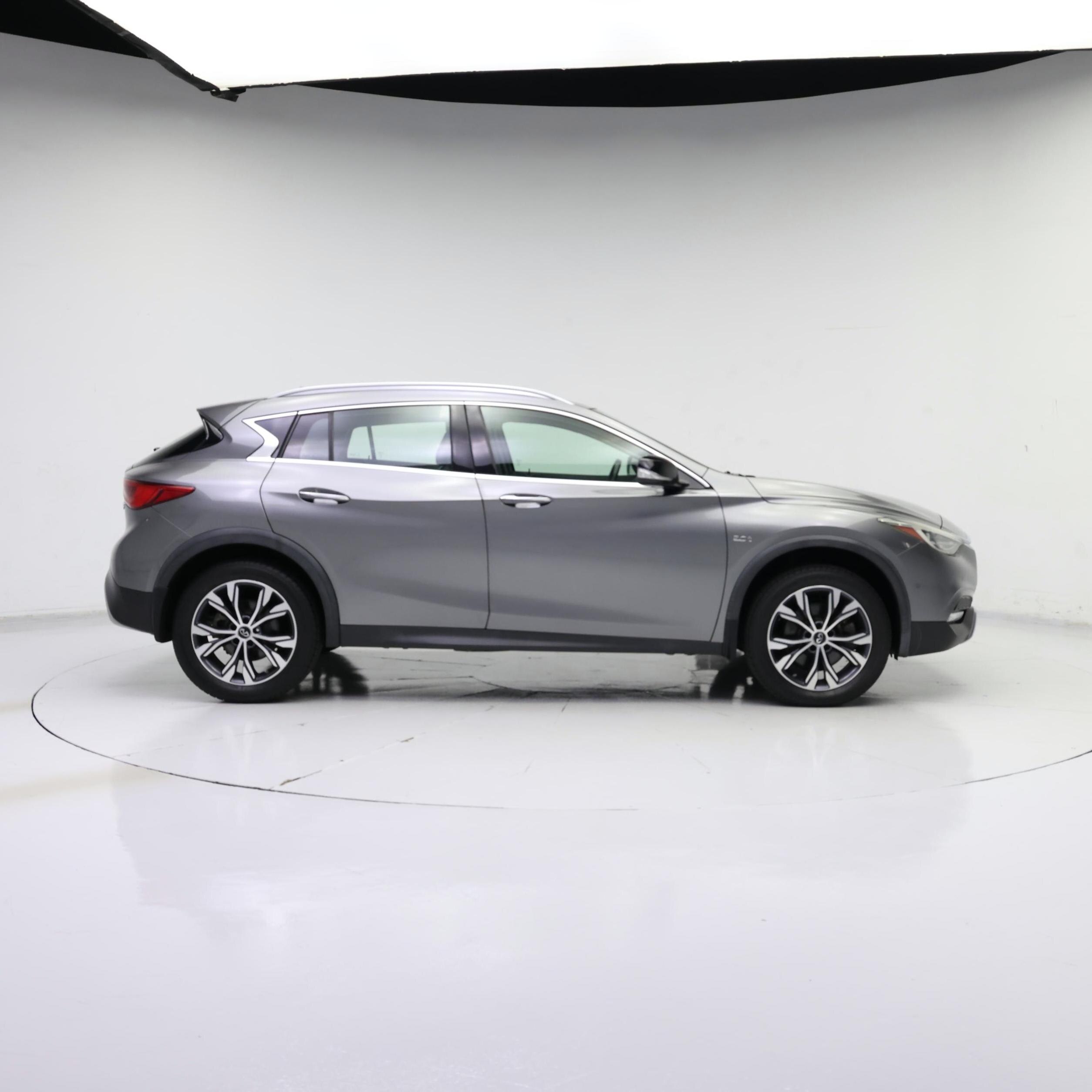 Thumbnail: 2018 INFINITI QX30 - 7