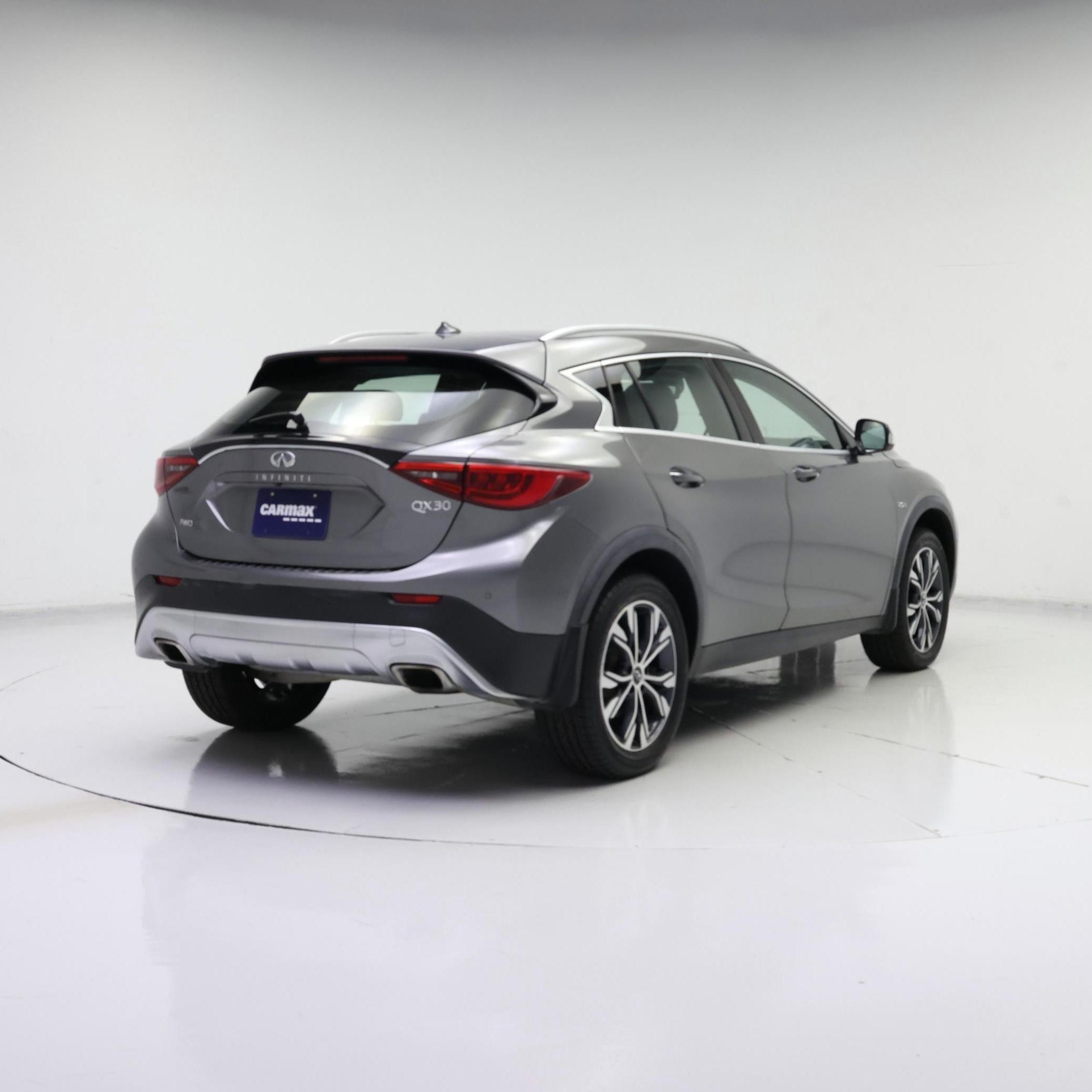 Thumbnail: 2018 INFINITI QX30 - 8