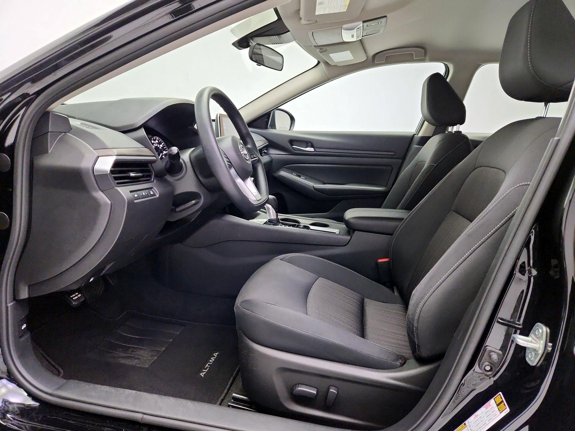 Thumbnail: 2025 Nissan Altima - 11