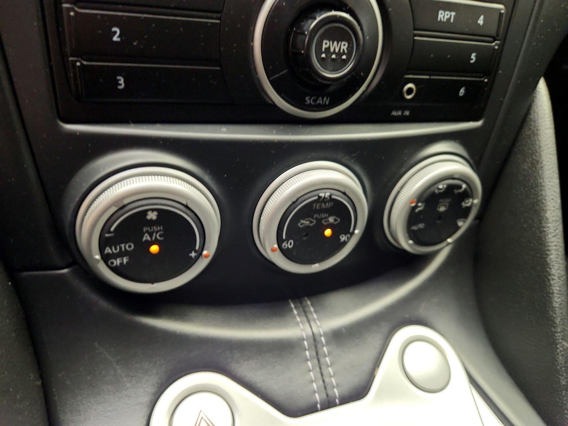Thumbnail: 2014 Nissan Z - 15