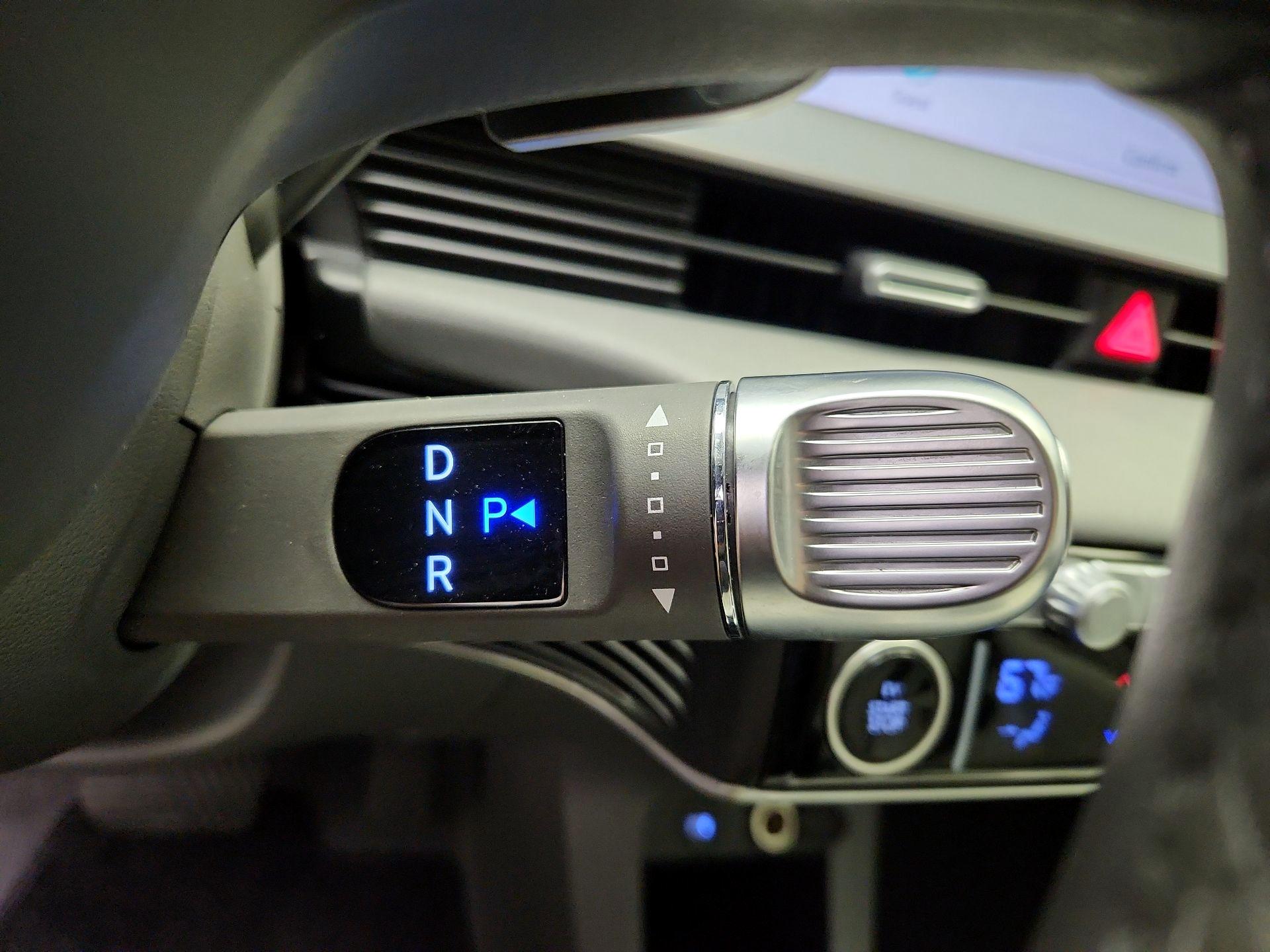 Thumbnail: 2023 Hyundai Ioniq 5 - 18