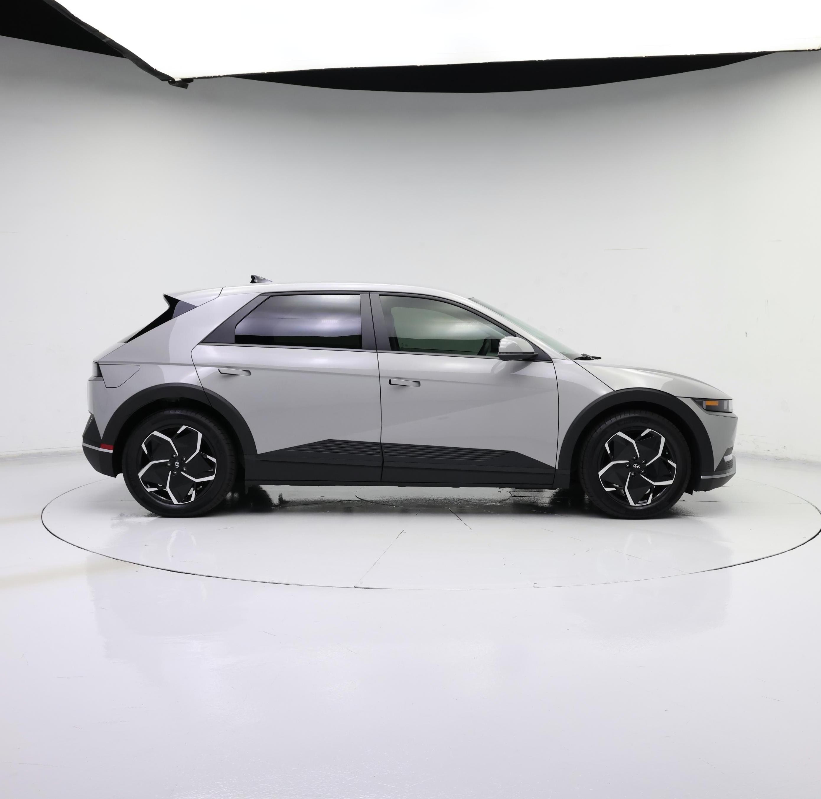 Thumbnail: 2023 Hyundai Ioniq 5 - 7