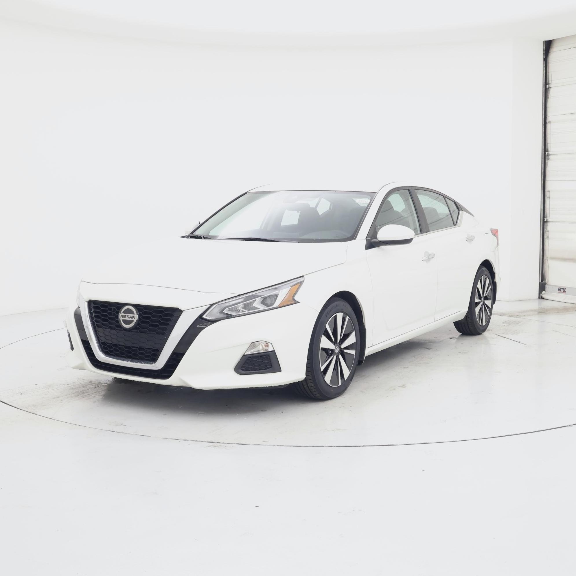 Thumbnail: 2022 Nissan Altima - 4