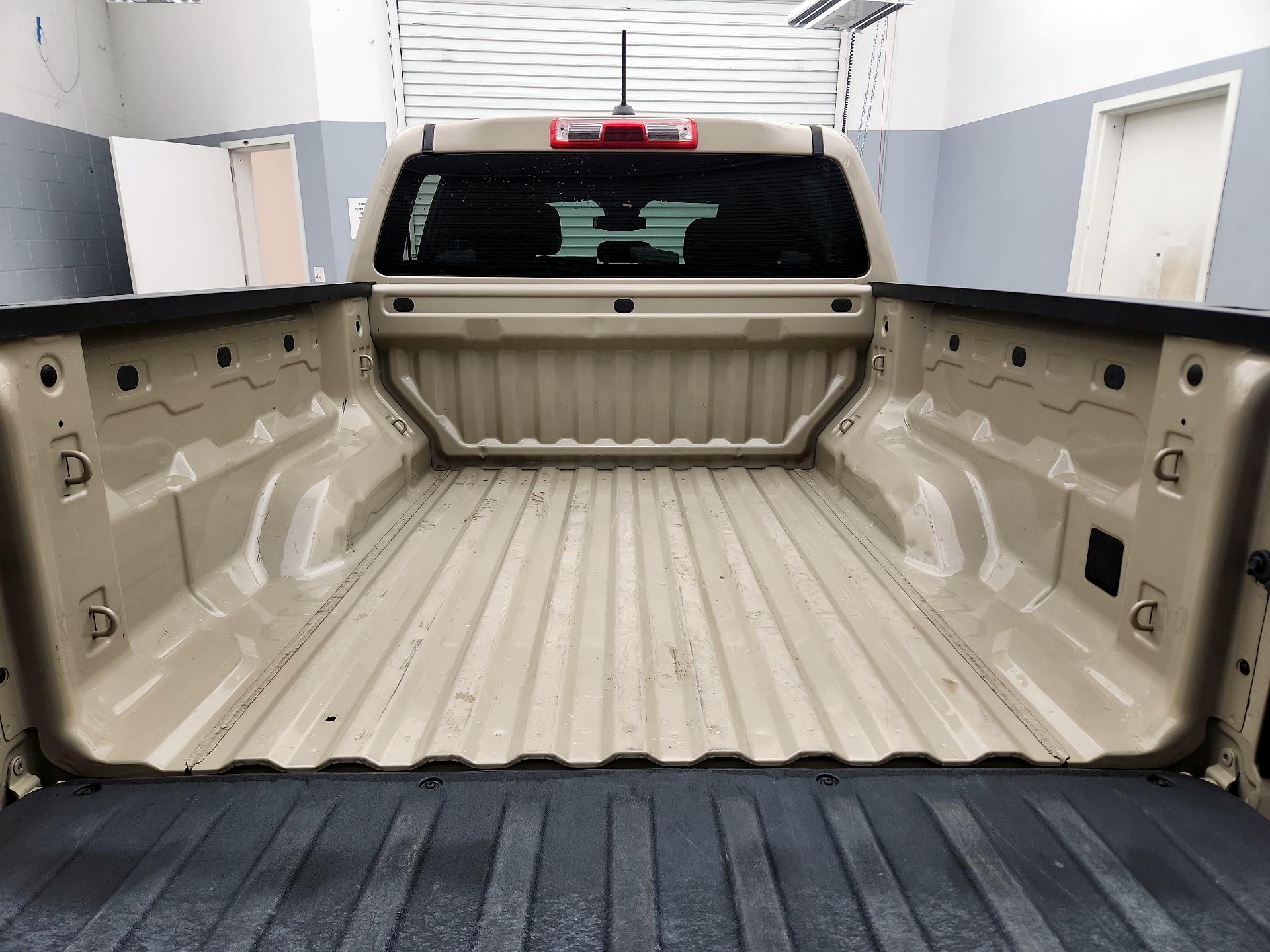 Thumbnail: 2023 Chevrolet Colorado - 19
