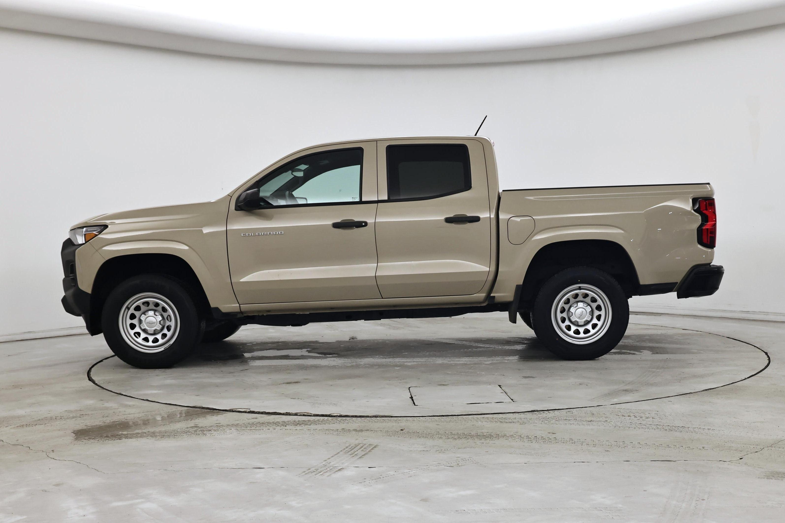 Thumbnail: 2023 Chevrolet Colorado - 3