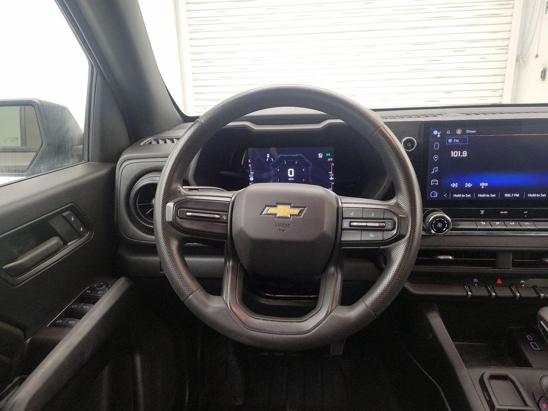 Thumbnail: 2023 Chevrolet Colorado - 10