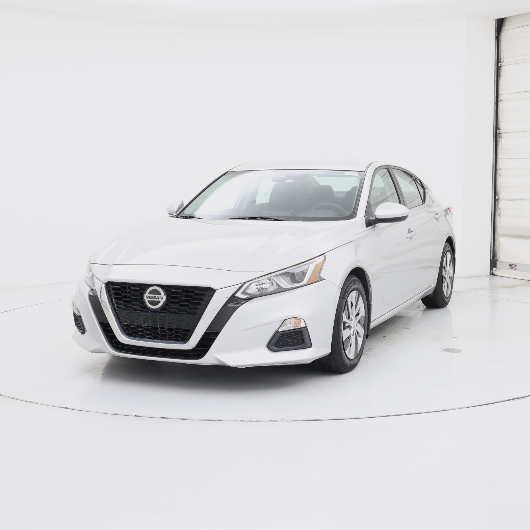 Thumbnail: 2020 Nissan Altima - 4
