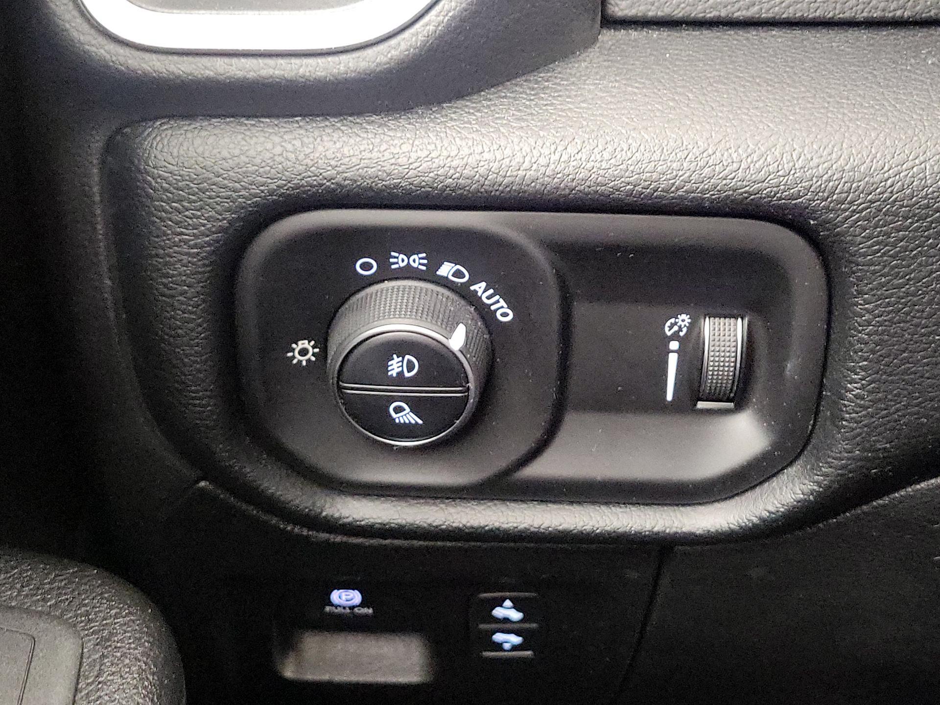 Thumbnail: 2021 RAM 1500 - 13