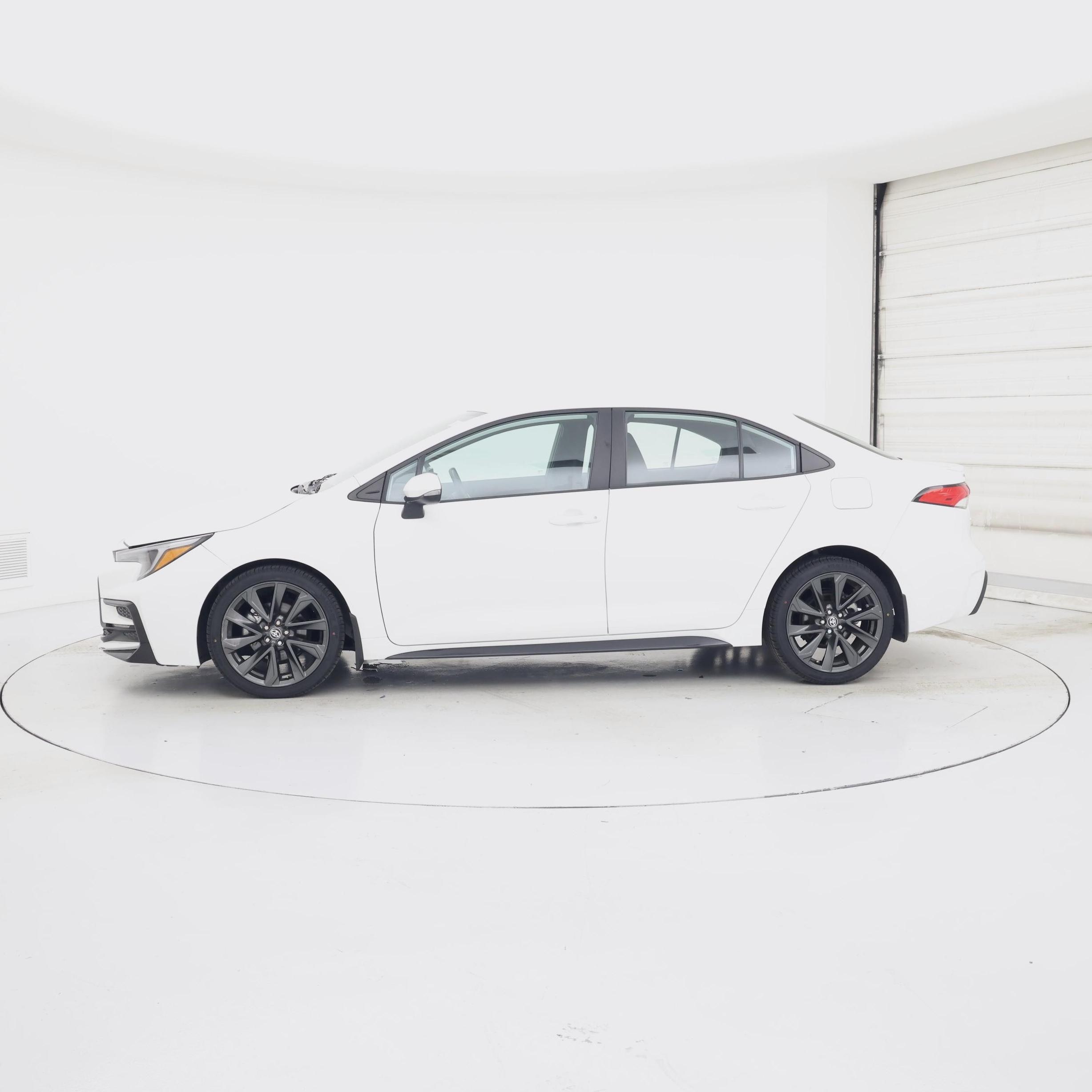 Thumbnail: 2024 Toyota Corolla - 3