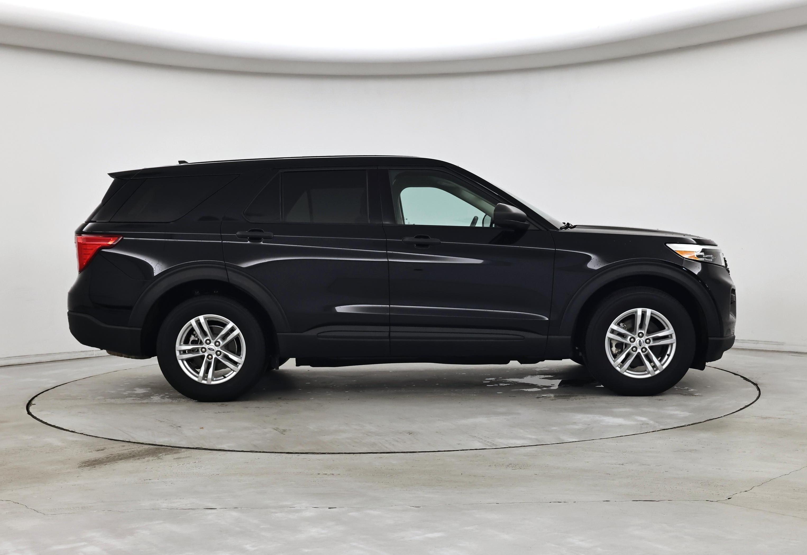 Thumbnail: 2022 Ford Explorer - 7