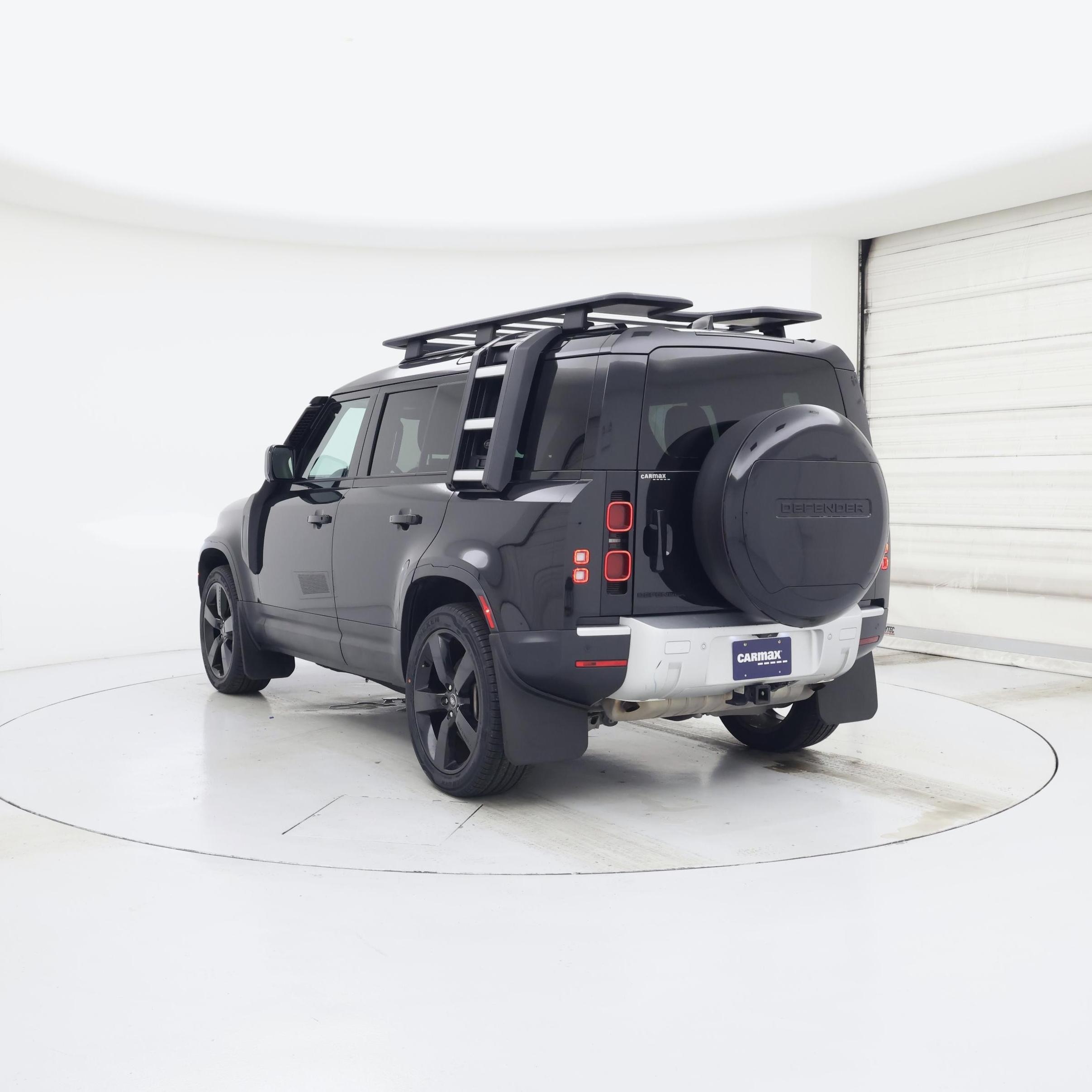 Thumbnail: 2023 Land Rover Defender - 2