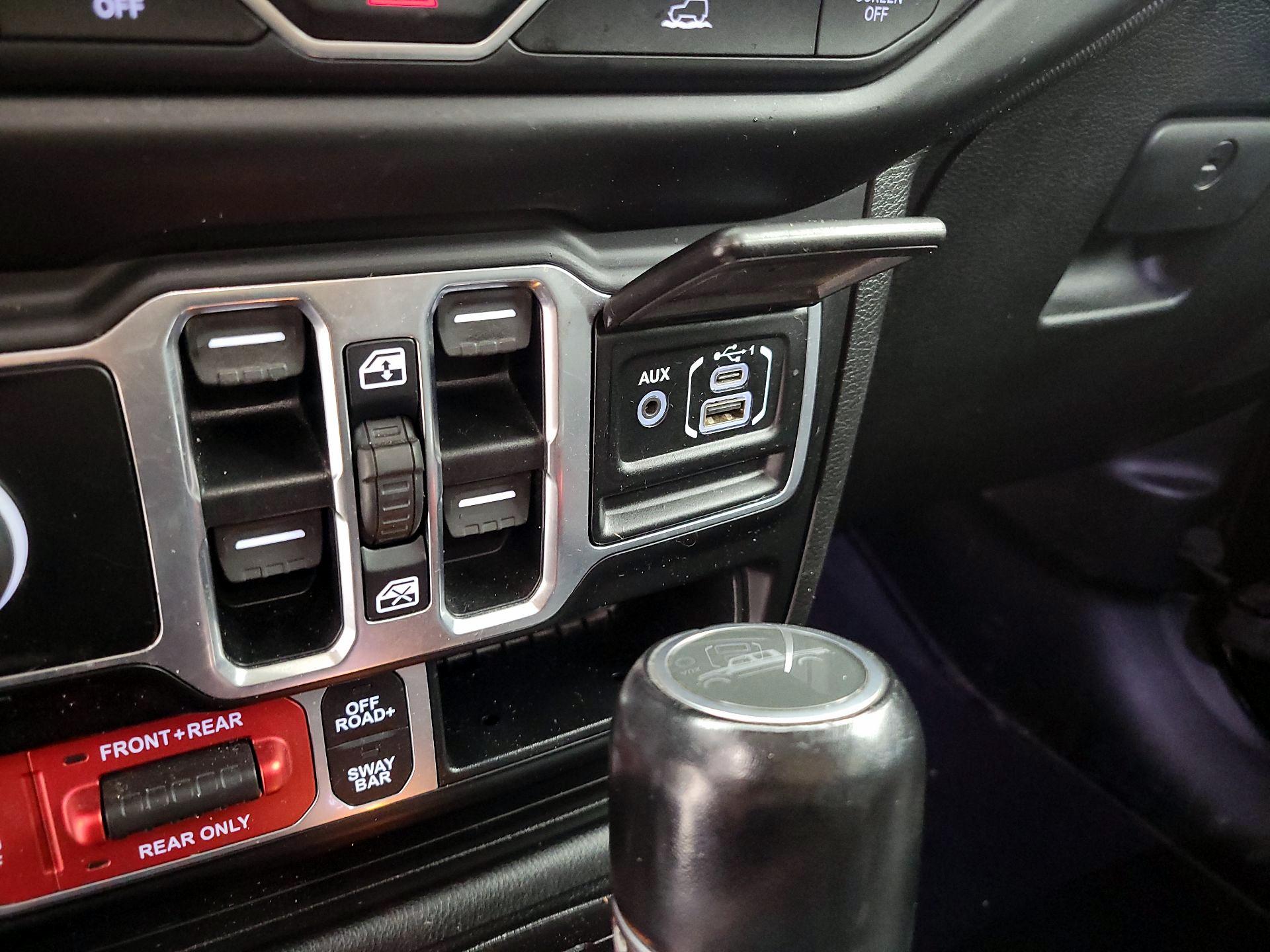 Thumbnail: 2020 Jeep Gladiator - 17