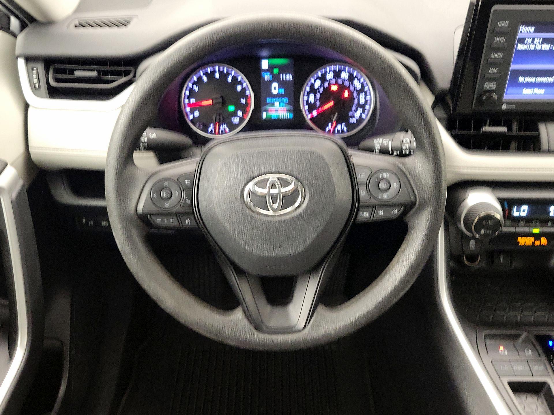 Thumbnail: 2022 Toyota RAV4 - 10